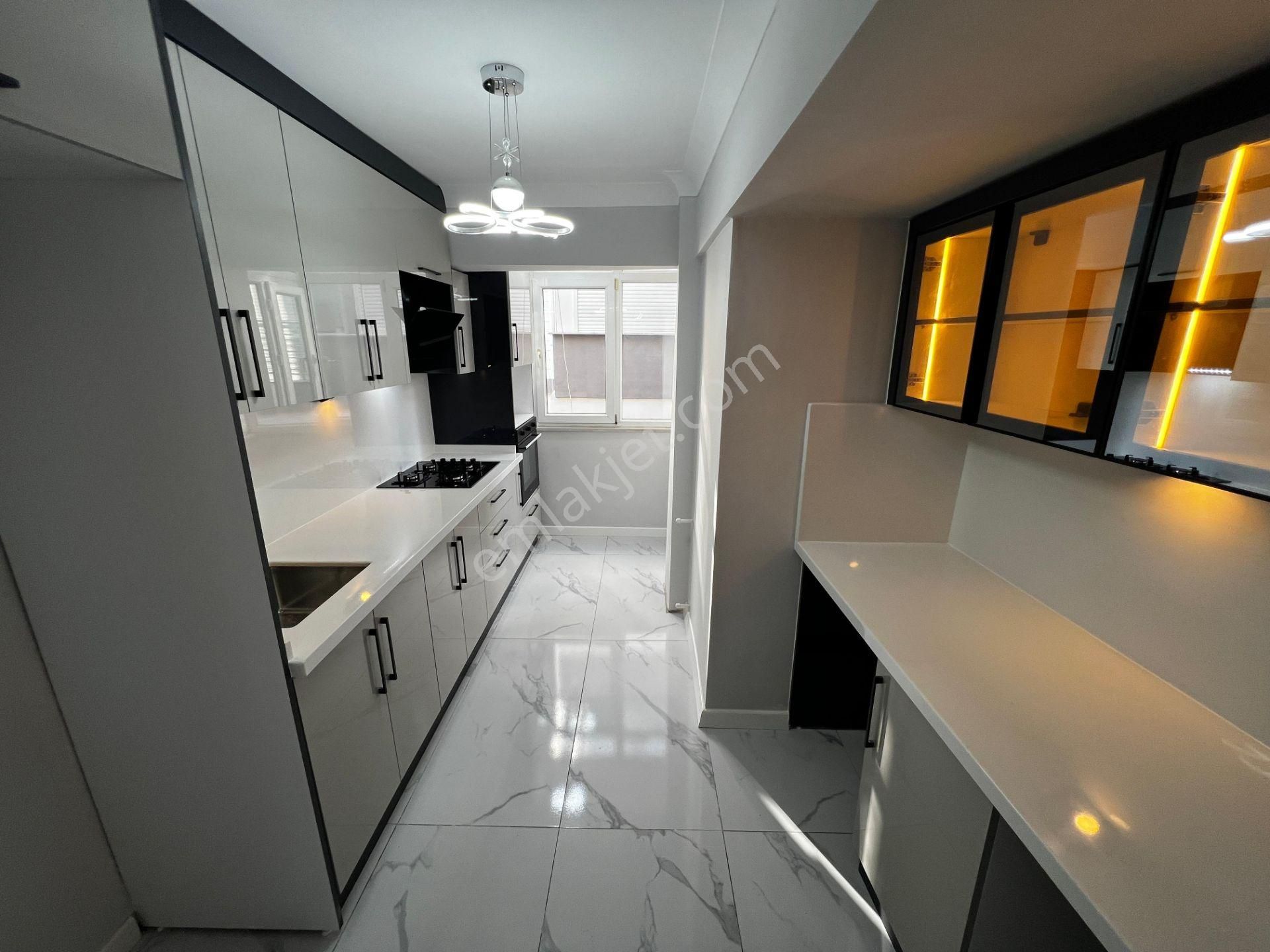 Yiğit'ten Akçay Merkezde 2+1 Müstakil Tadında Full Yapılı Daire