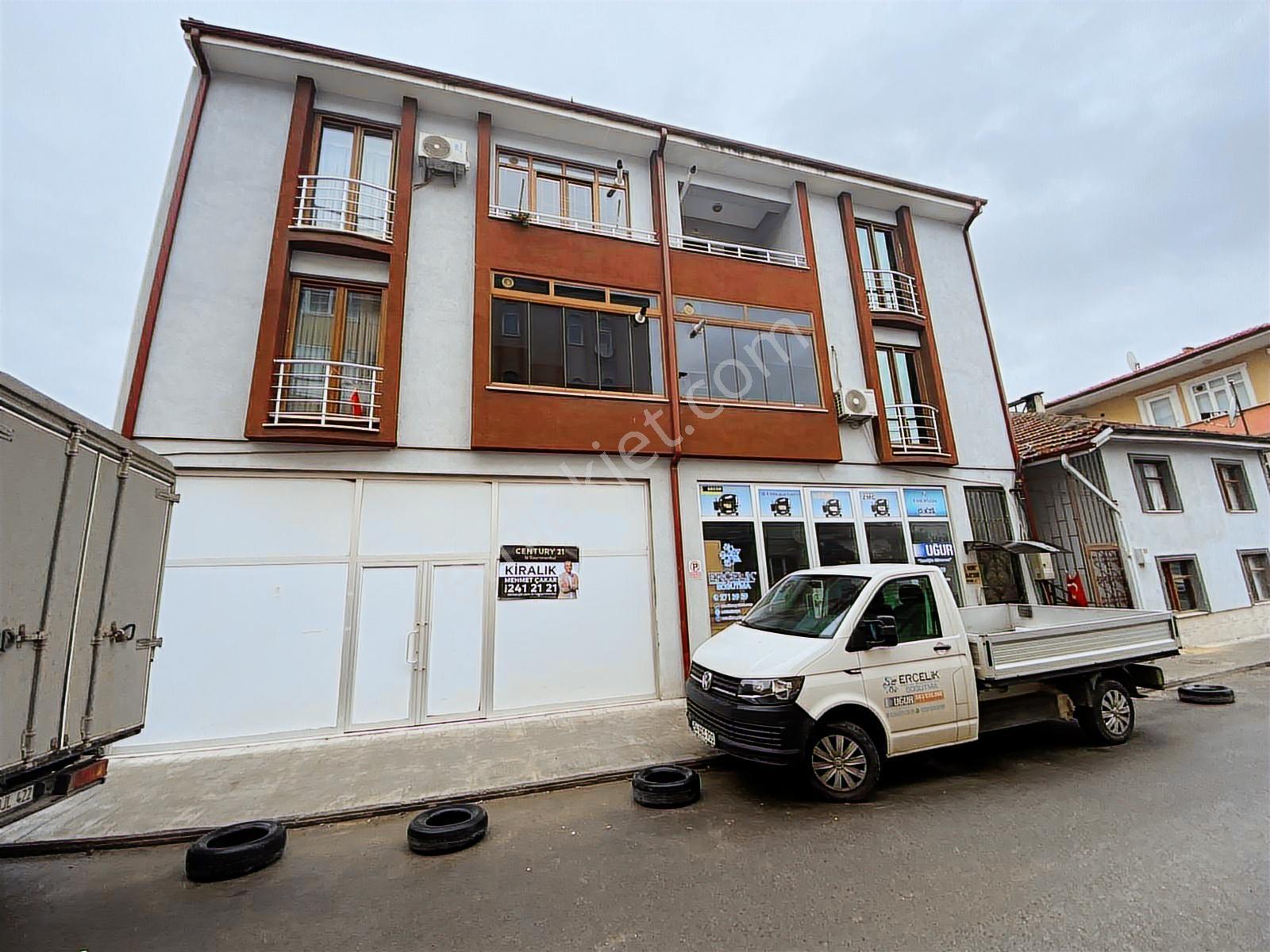 C21 İz Mehmet Çakar'dan Çark Caddesi Yakını Kiralık İş Yeri...