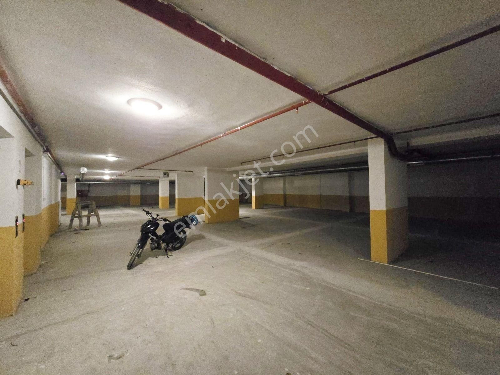 Baraj Yolu Bulvar Üzeri Kapalı Mutfaklı Teraslı Kullanılmamış Sıfır Dublex Daire - Görsel 29