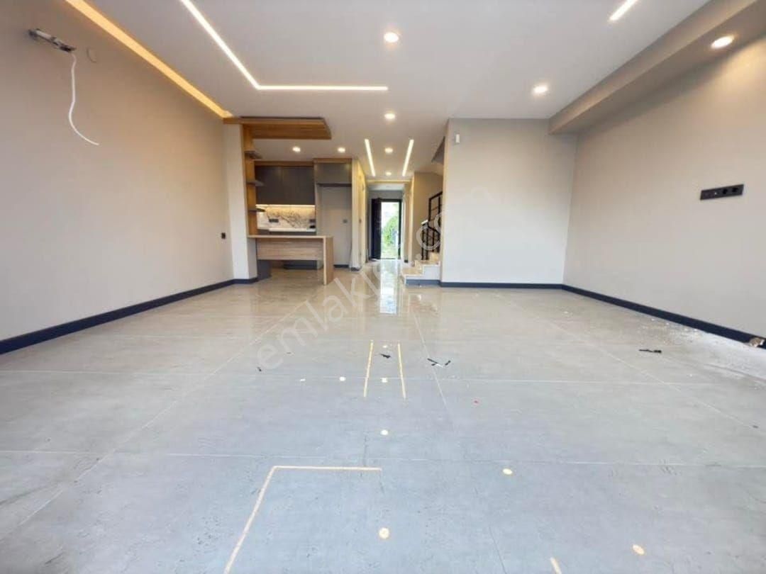 Kuşadası'nda - Görsel 2