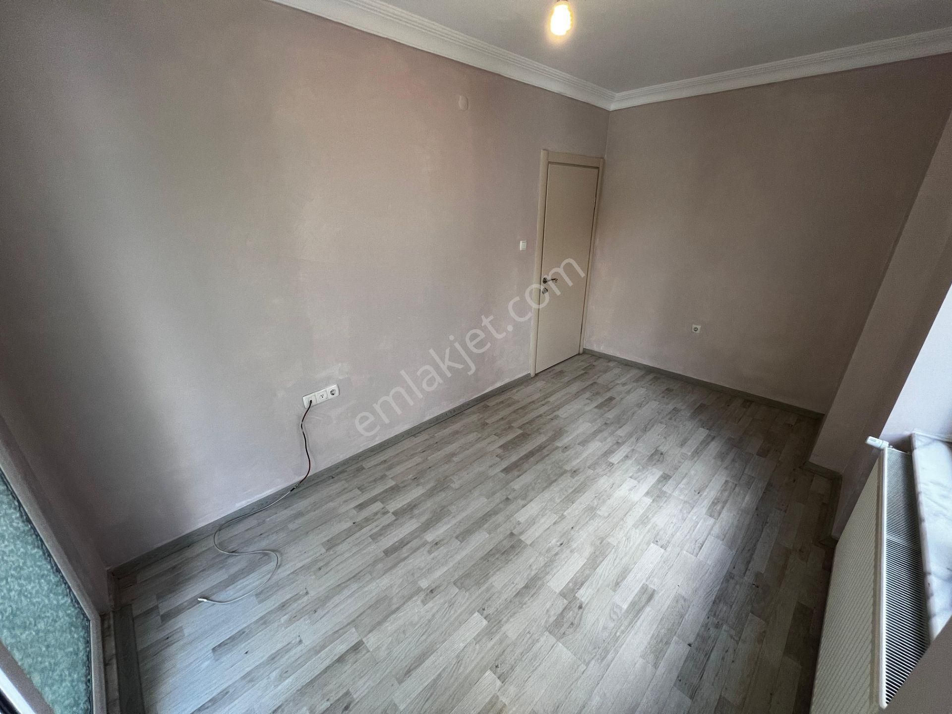 Yiğit'ten Akçay'da Ayrı Mutfak Cam Balkonlu Asansörlü 3+1 Daire - Görsel 28
