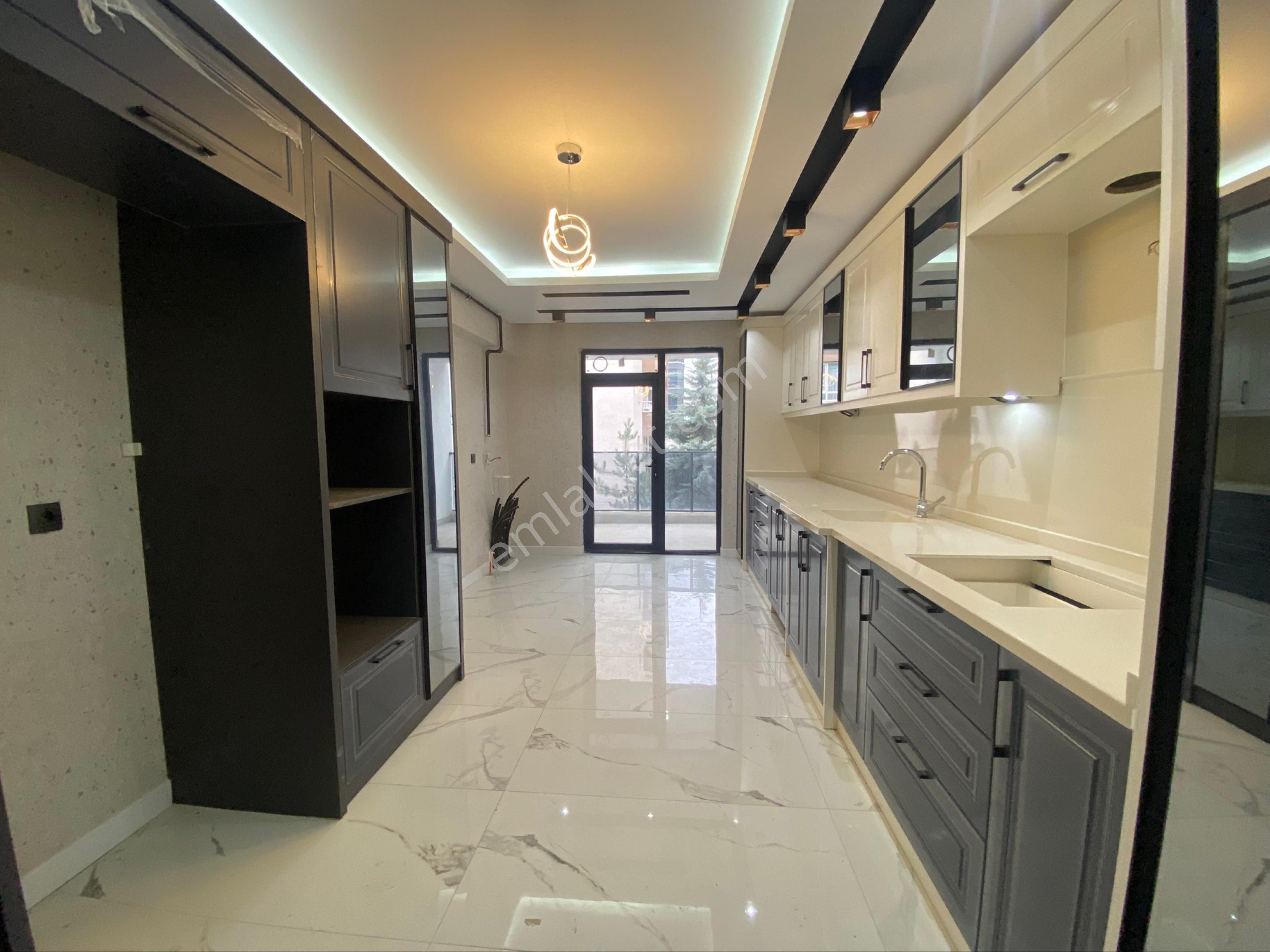 Keçiören Bağlum Karakaya'da Bulvar Yakını 0 Giyinme Odalı 4+1 Satılık Masrafsız Daire - Görsel 3