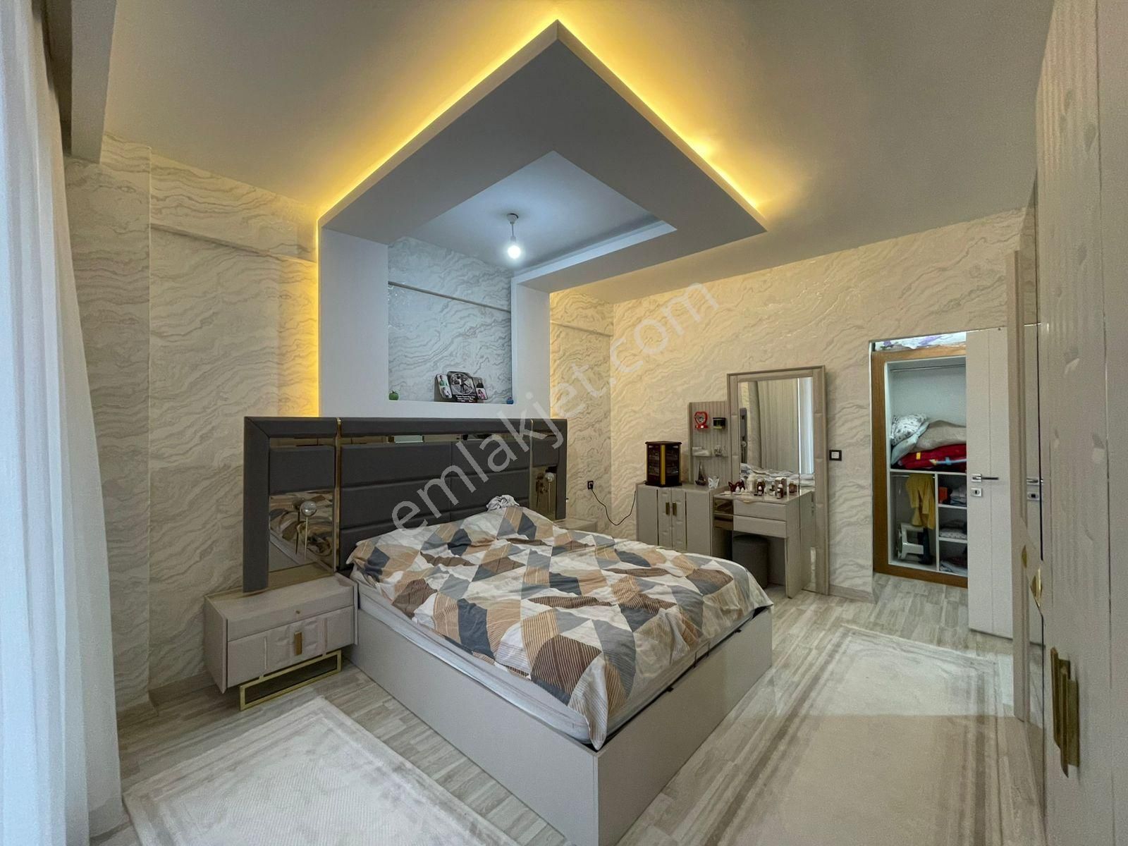 Gökkuşağı Villaları Civarında Satılık 4+1 Fırsat Daire - Görsel 5