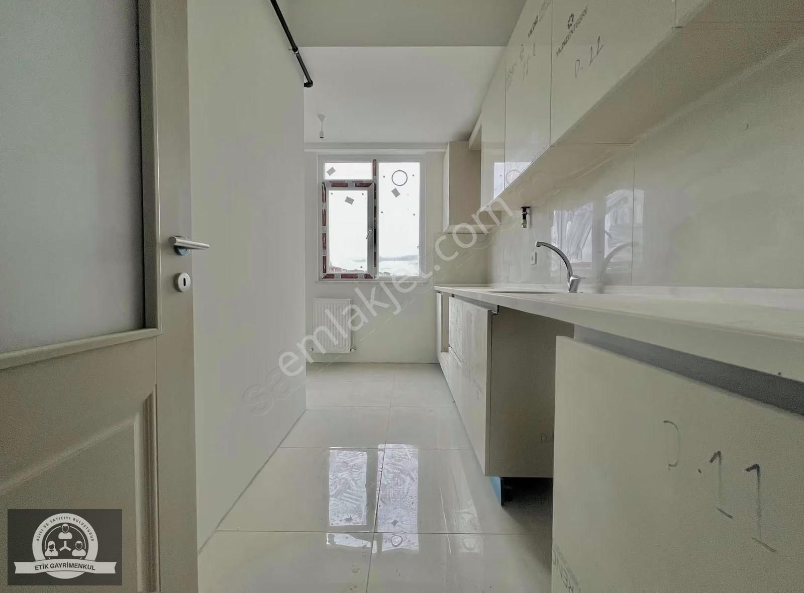 Adil Mahallesinde Çok Lüks 2+1 Arakat 5.katta Aydınlık Ferah - Görsel 7