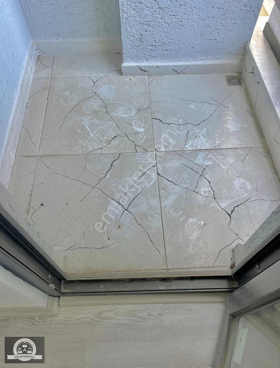 Veysel Karani Mah. 2+1 Arakat Daire (1. Kat) - Görsel 5