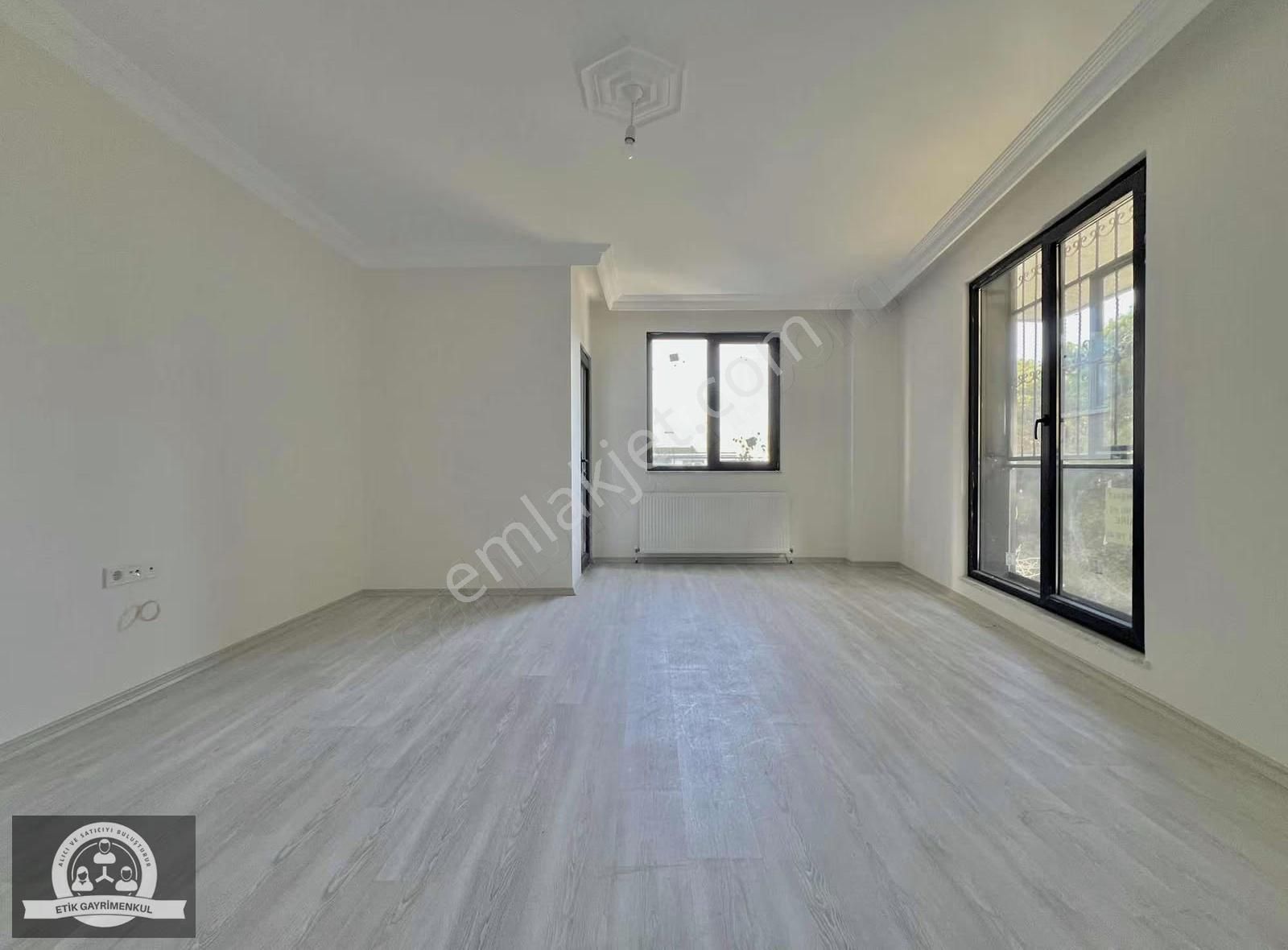 Veysel Karani Mah. 2+1 Arakat Daire (1. Kat) - Görsel 17