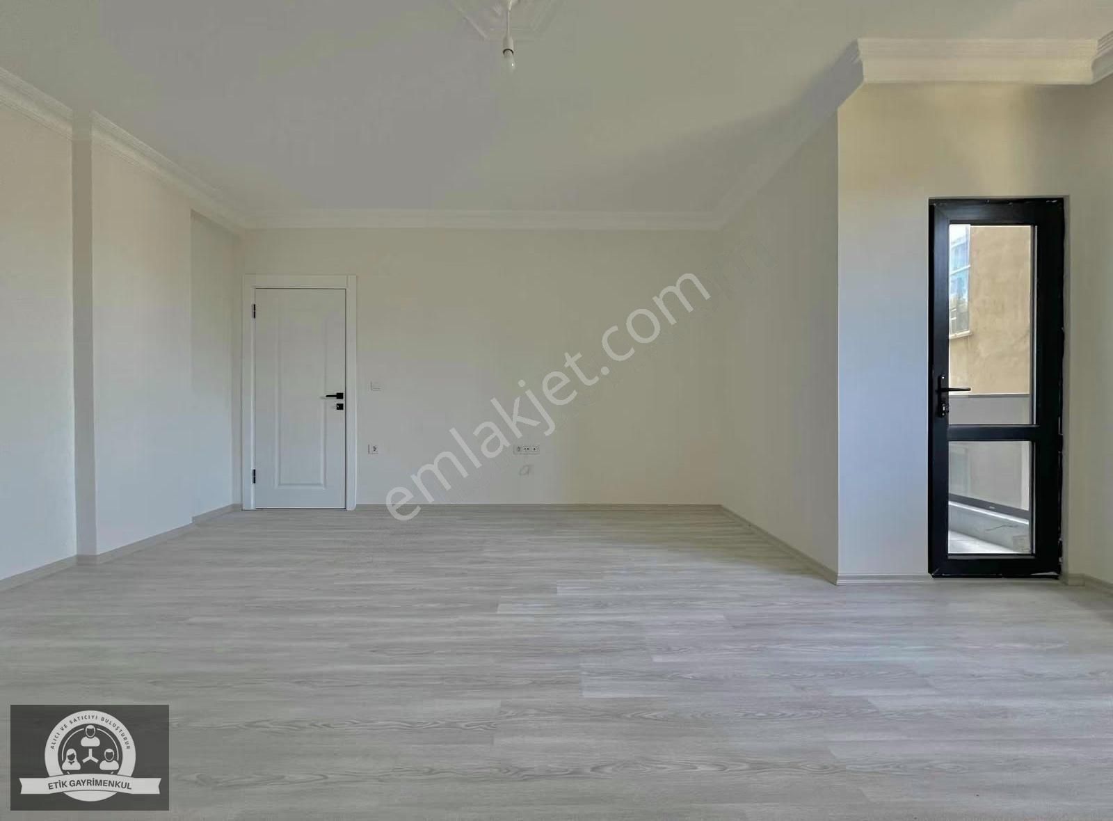 Veysel Karani Mah. 2+1 Arakat Daire (1. Kat) - Görsel 3