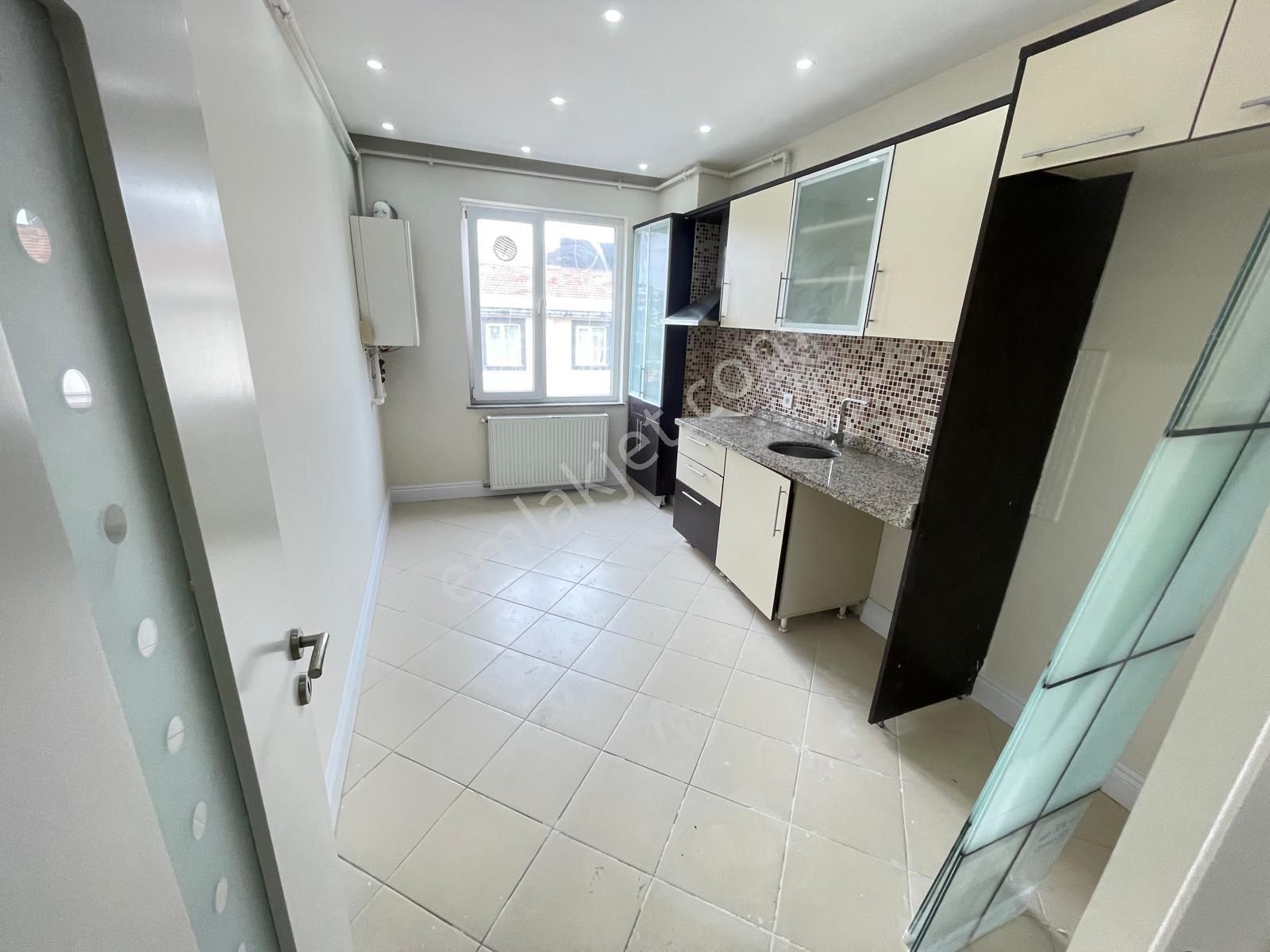 İmren Gayrimenkulden Satılık 3+1 120m2 Sefa Konutlarında Temiz Fırsat Daire Tevfikbey Mh. - Görsel 9