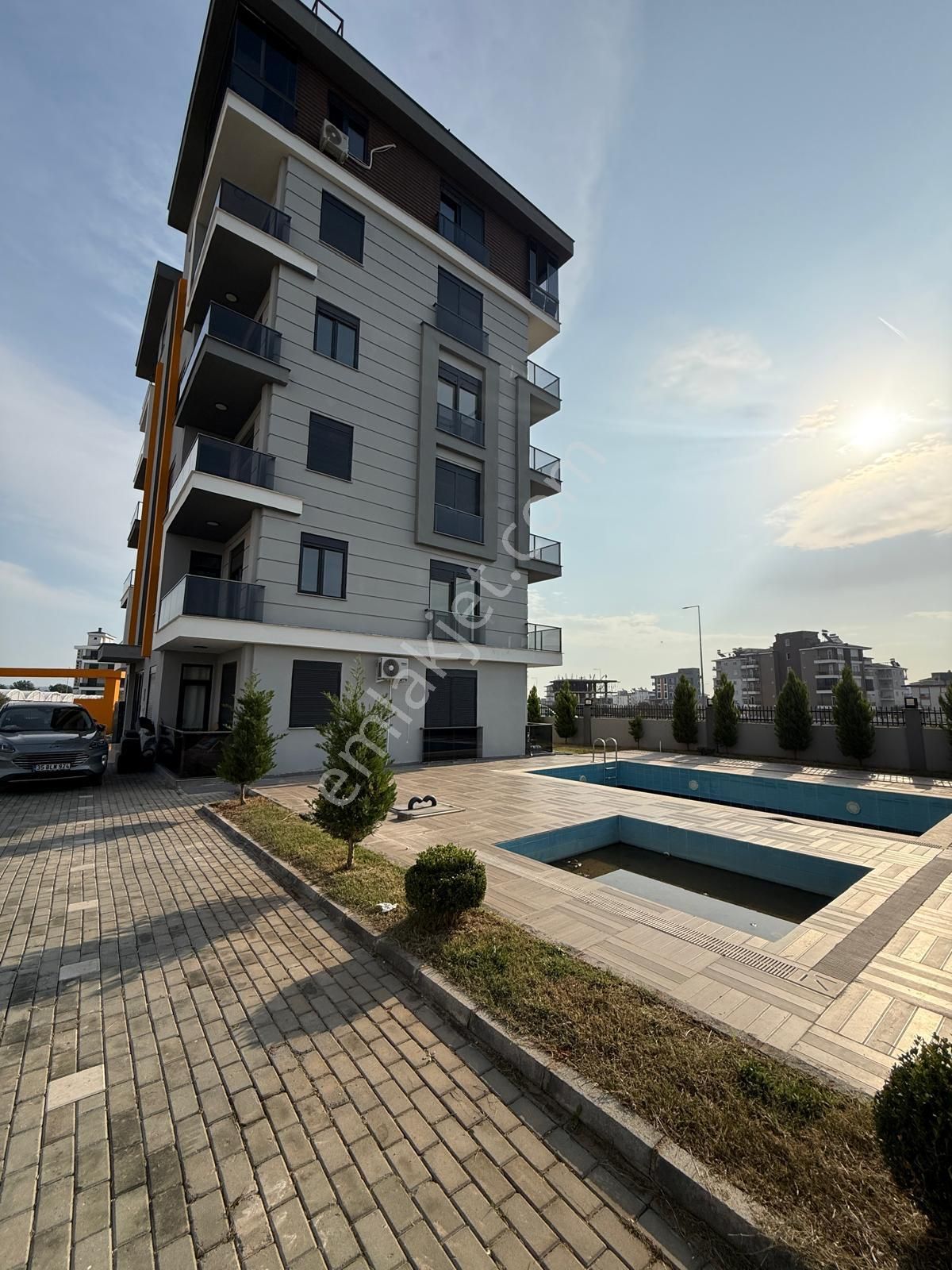 V.aydoğmuşta Sıfır Ebv Banyolu Çift Balkonlu Havuzlu İskanlı Kat Cephe Seçenekli 2+1 Ler - Görsel 11