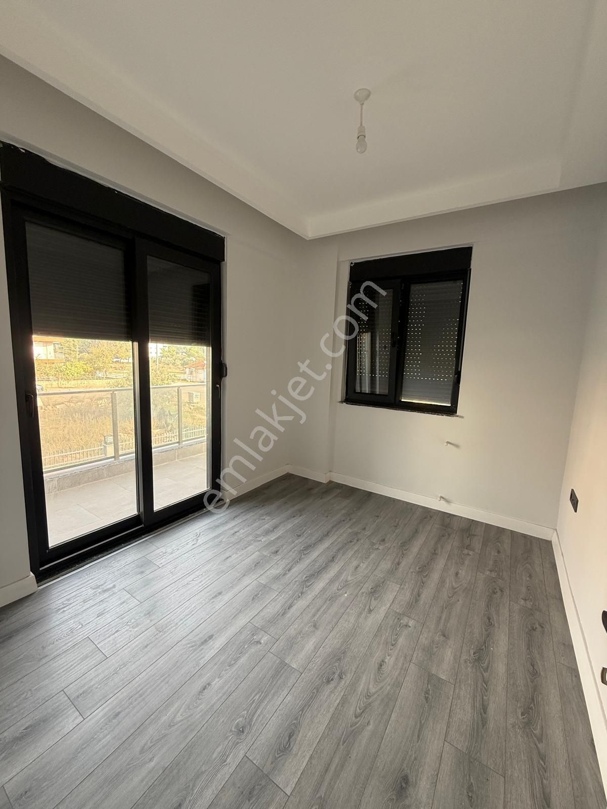 V.aydoğmuşta Sıfır Ebv Banyolu Çift Balkonlu Havuzlu İskanlı Kat Cephe Seçenekli 2+1 Ler - Görsel 12