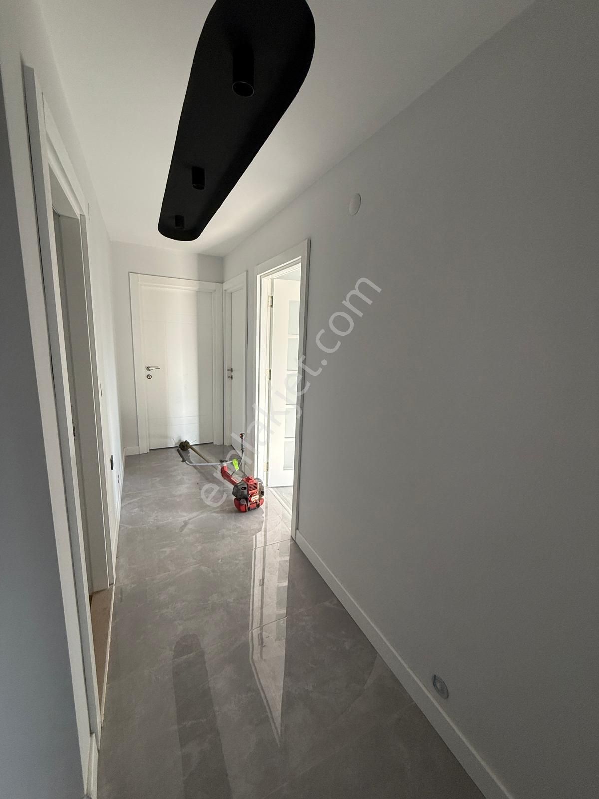 V.aydoğmuşta Sıfır Ebv Banyolu Çift Balkonlu Havuzlu İskanlı Kat Cephe Seçenekli 2+1 Ler - Görsel 8