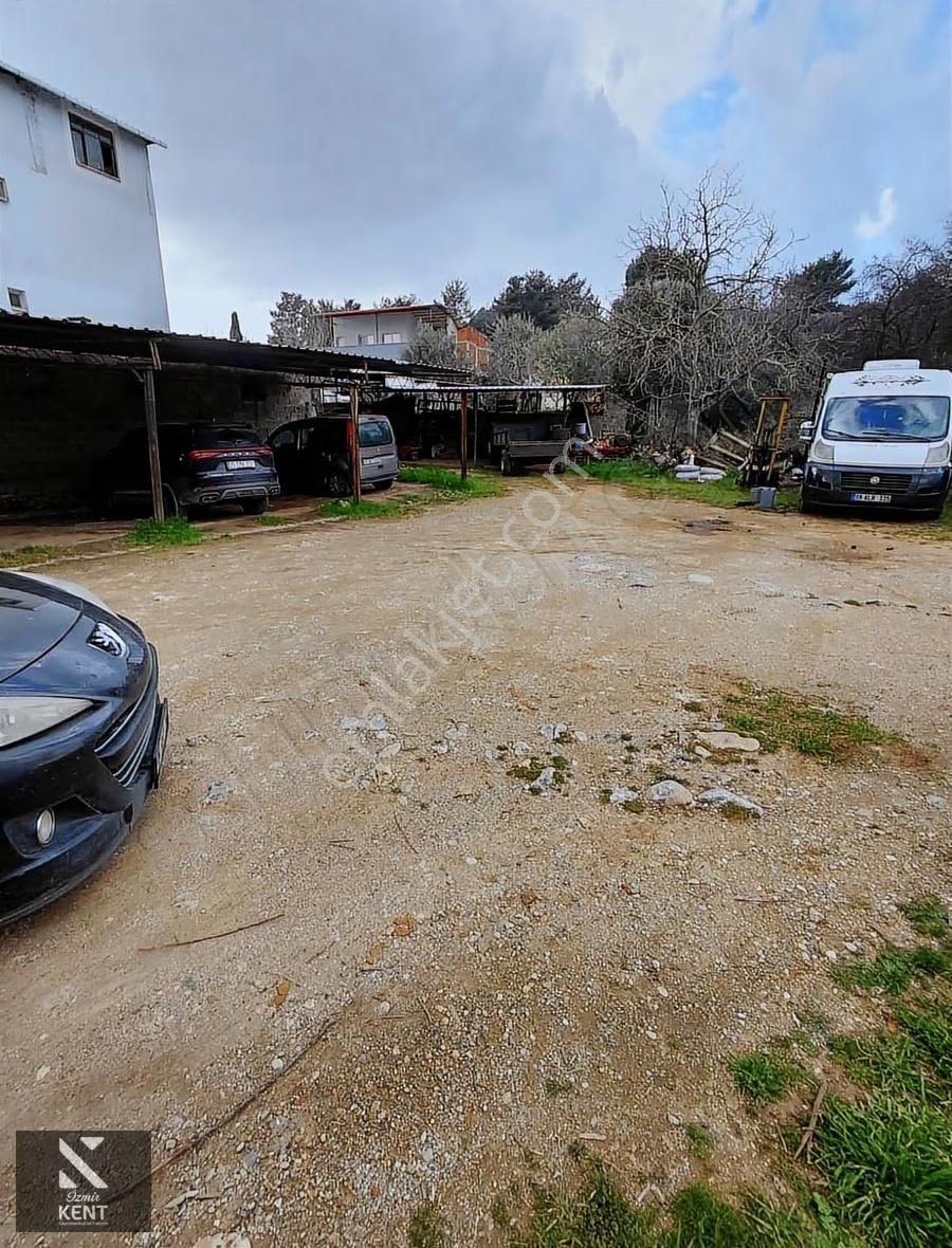 Kemalpaşa Ansızca'da Köy Merkezinde İmarlı 532 M2 Arsa