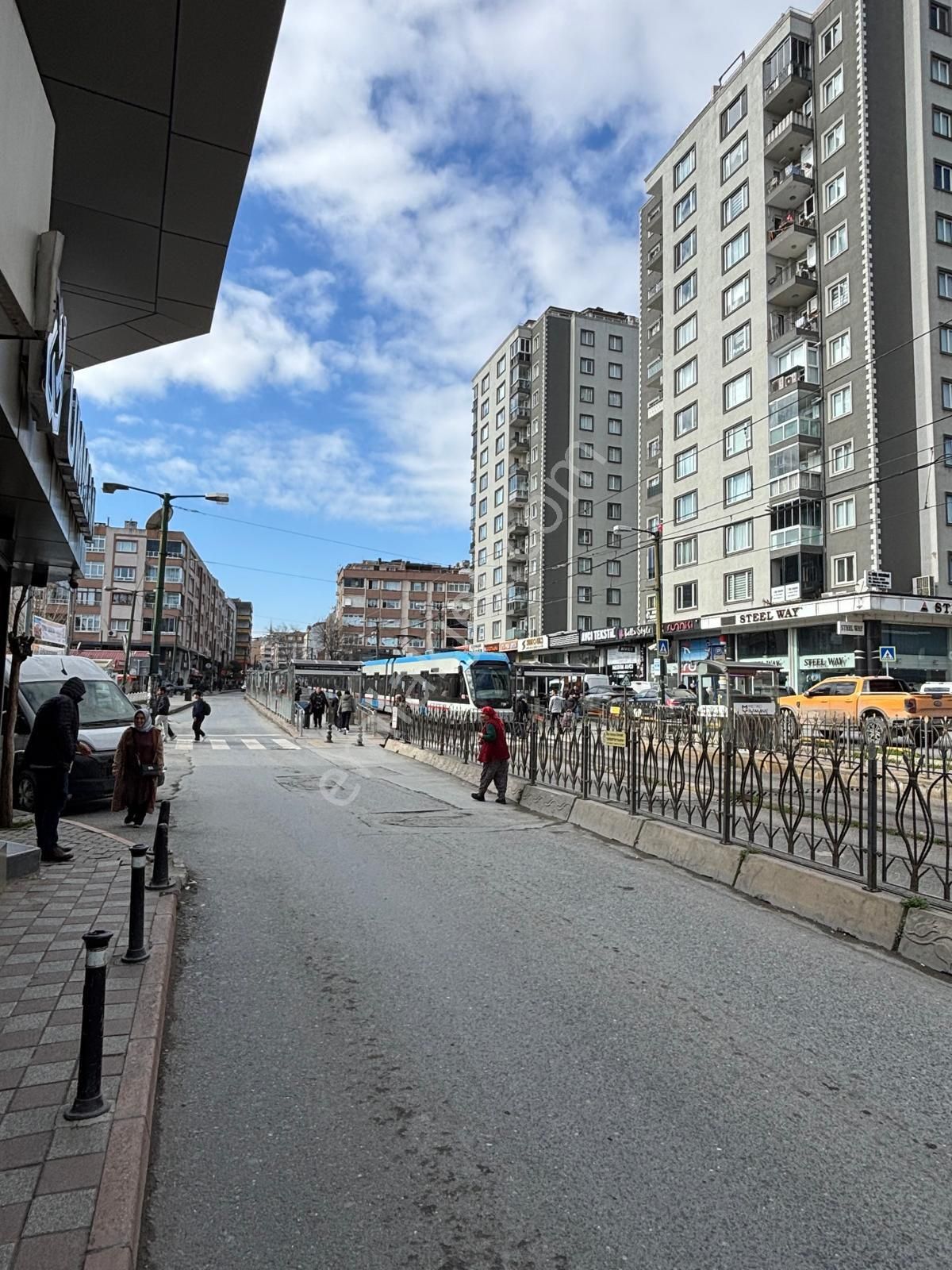 Telsiz De Kiralık Dükkan Tramvay Cadde De - Görsel 3