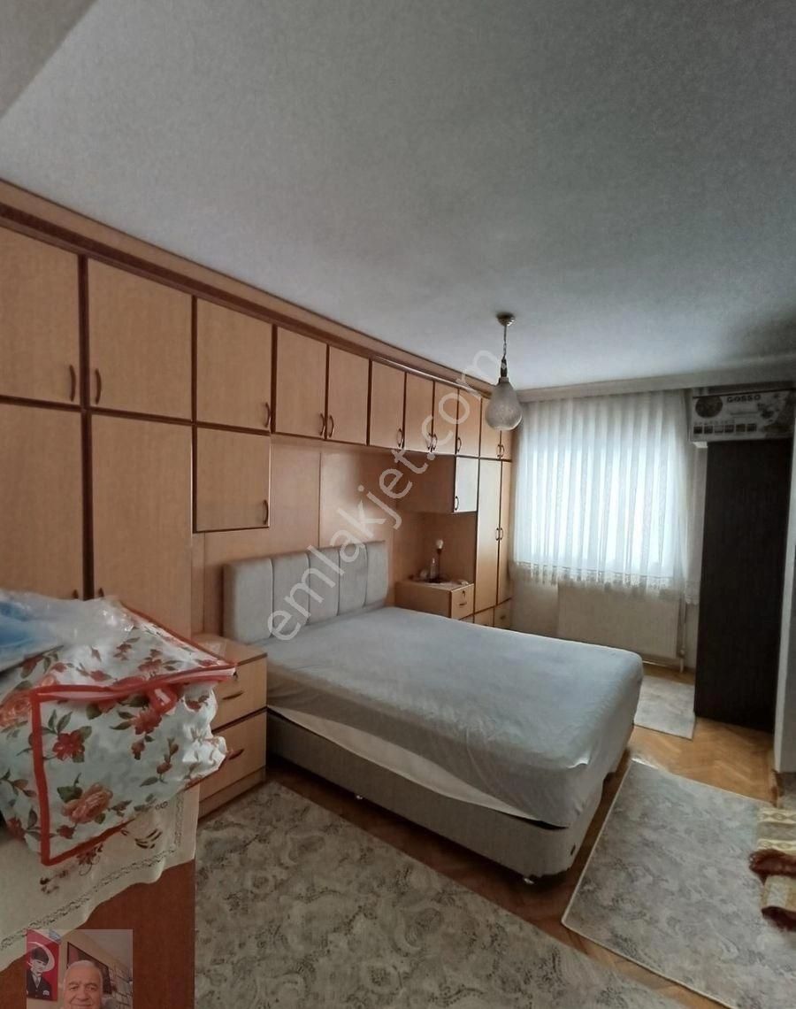Otoparklı Asansörlüve D.gazlı Ara Kat Full Eşyalı 3+1 Kiralık Daire! - Görsel 16