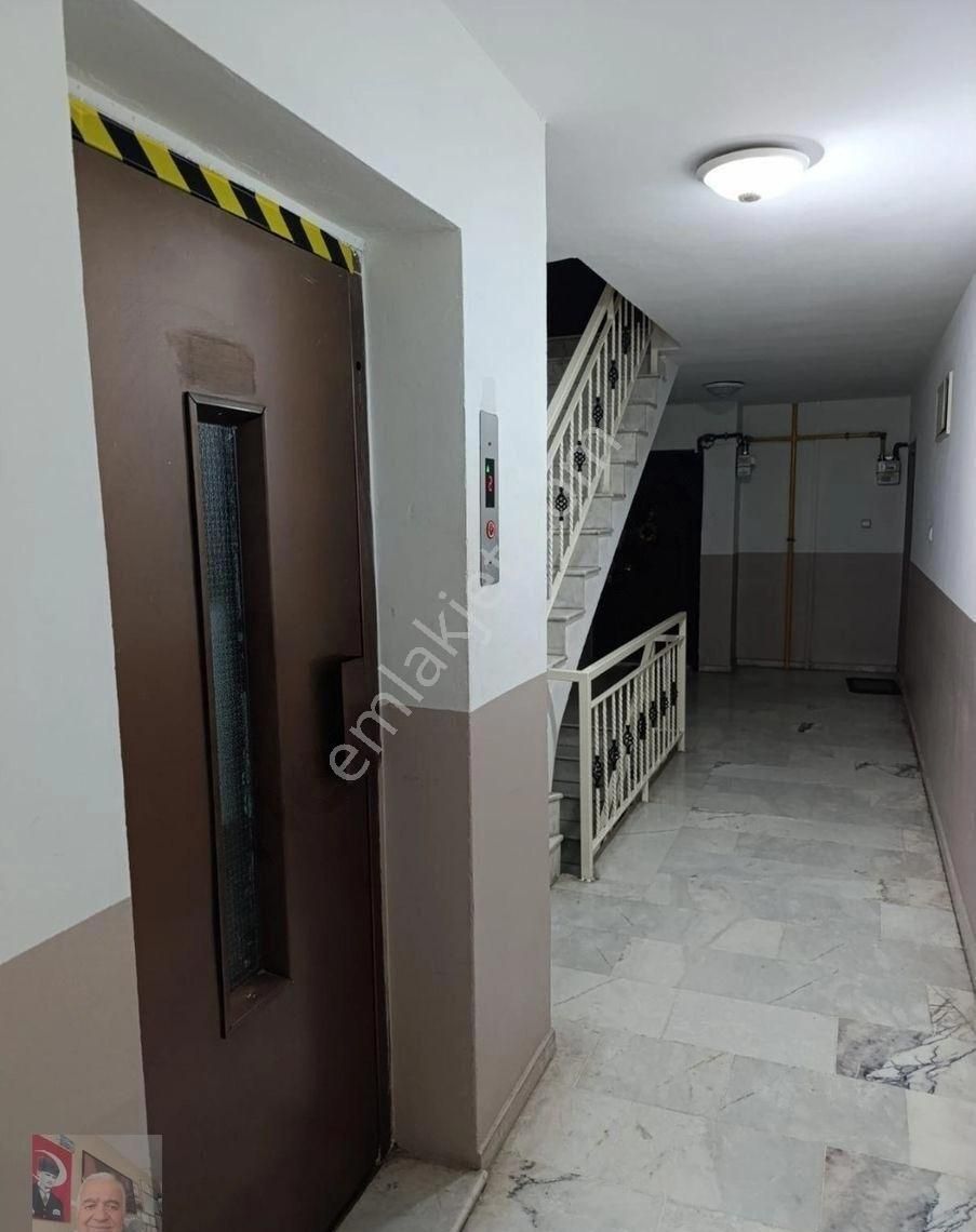 Otoparklı Asansörlüve D.gazlı Ara Kat Full Eşyalı 3+1 Kiralık Daire! - Görsel 4
