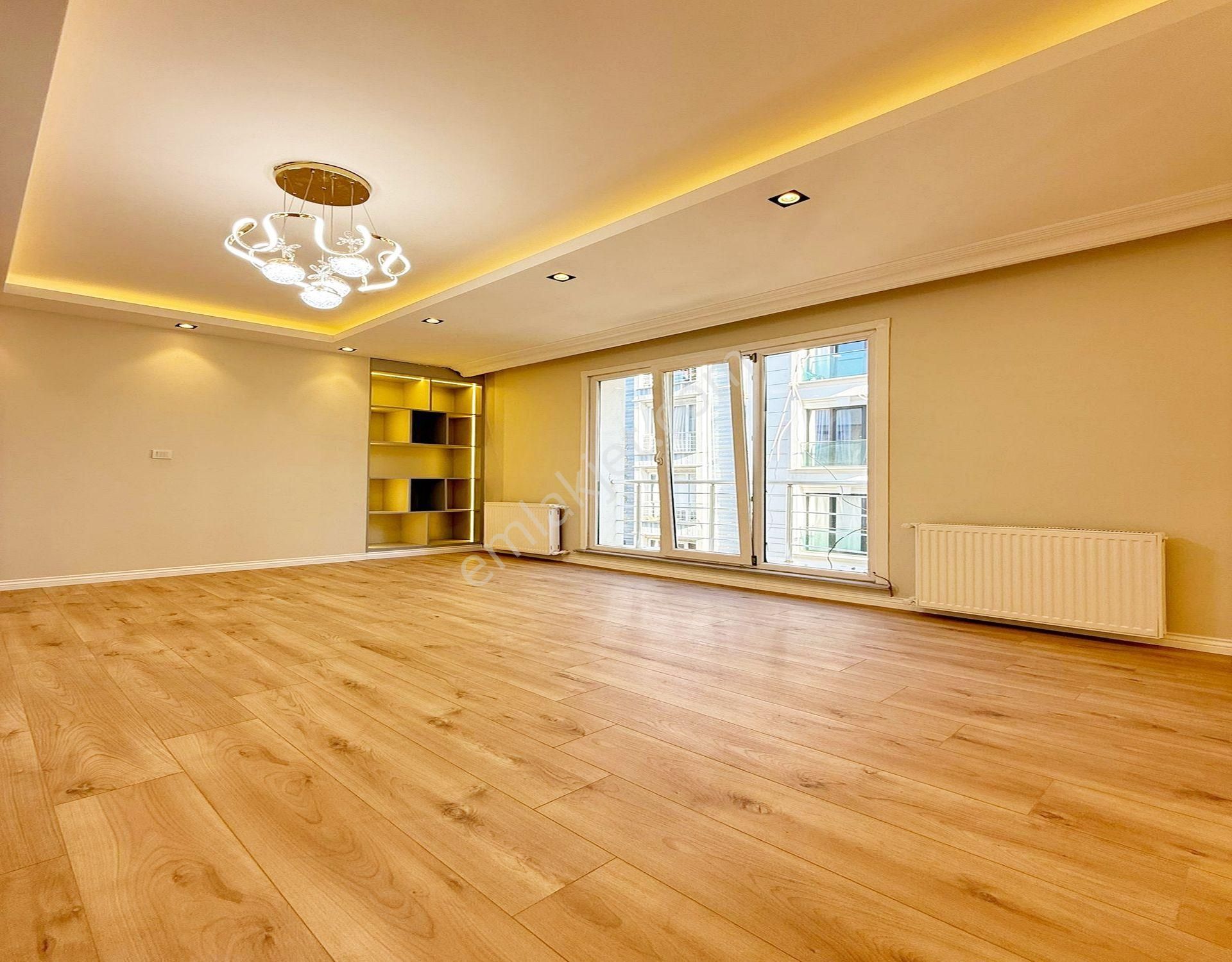 Metrobüse 5 Dakika Mehterçeşme Mahallesinde Dekorlu Arakat 2+1 Daire !!! - Görsel 11