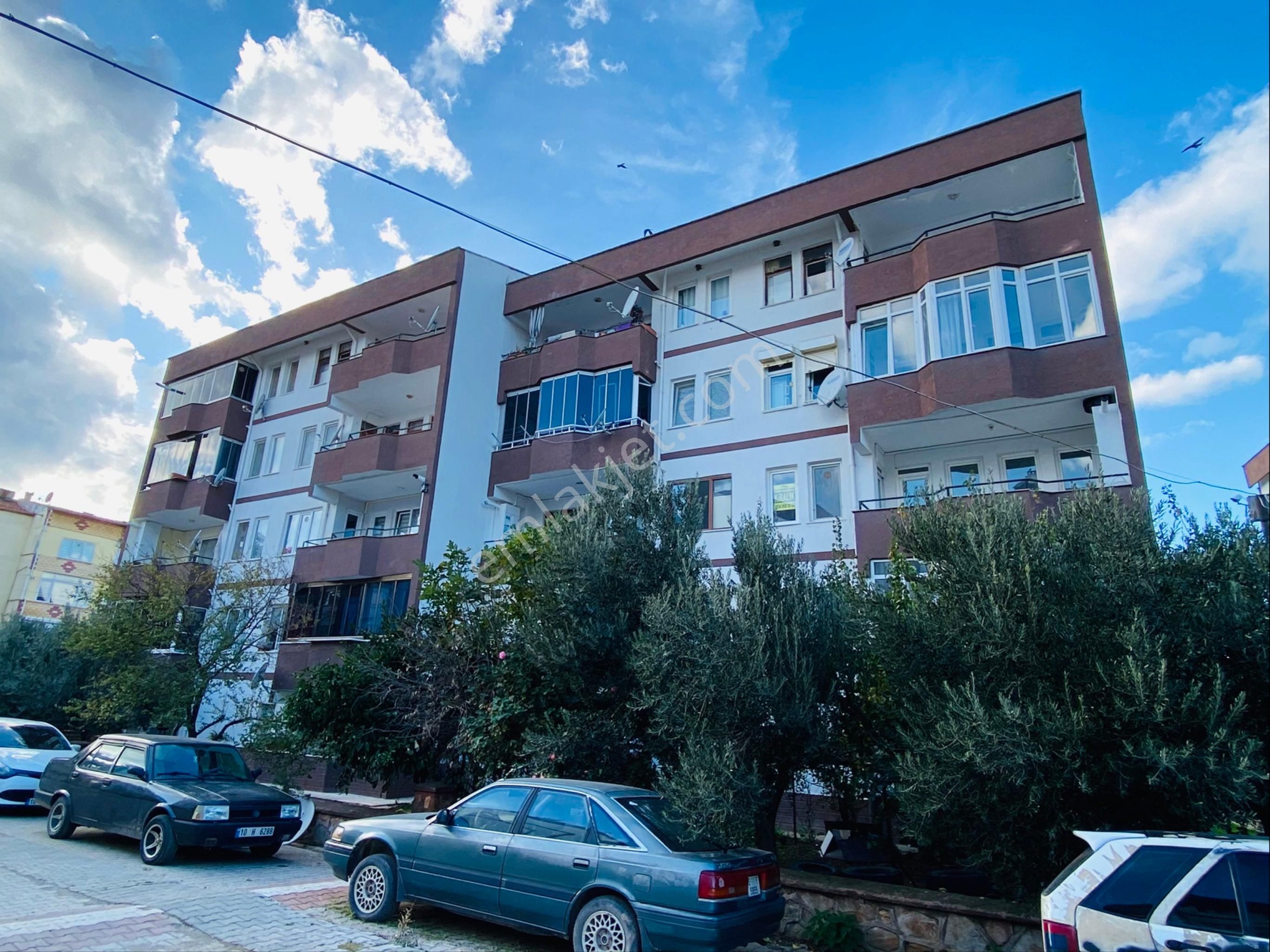 Ateş Emlaktan 2+1 Kapalı Mutfak Ara Kat Satılık Daire - Görsel 2