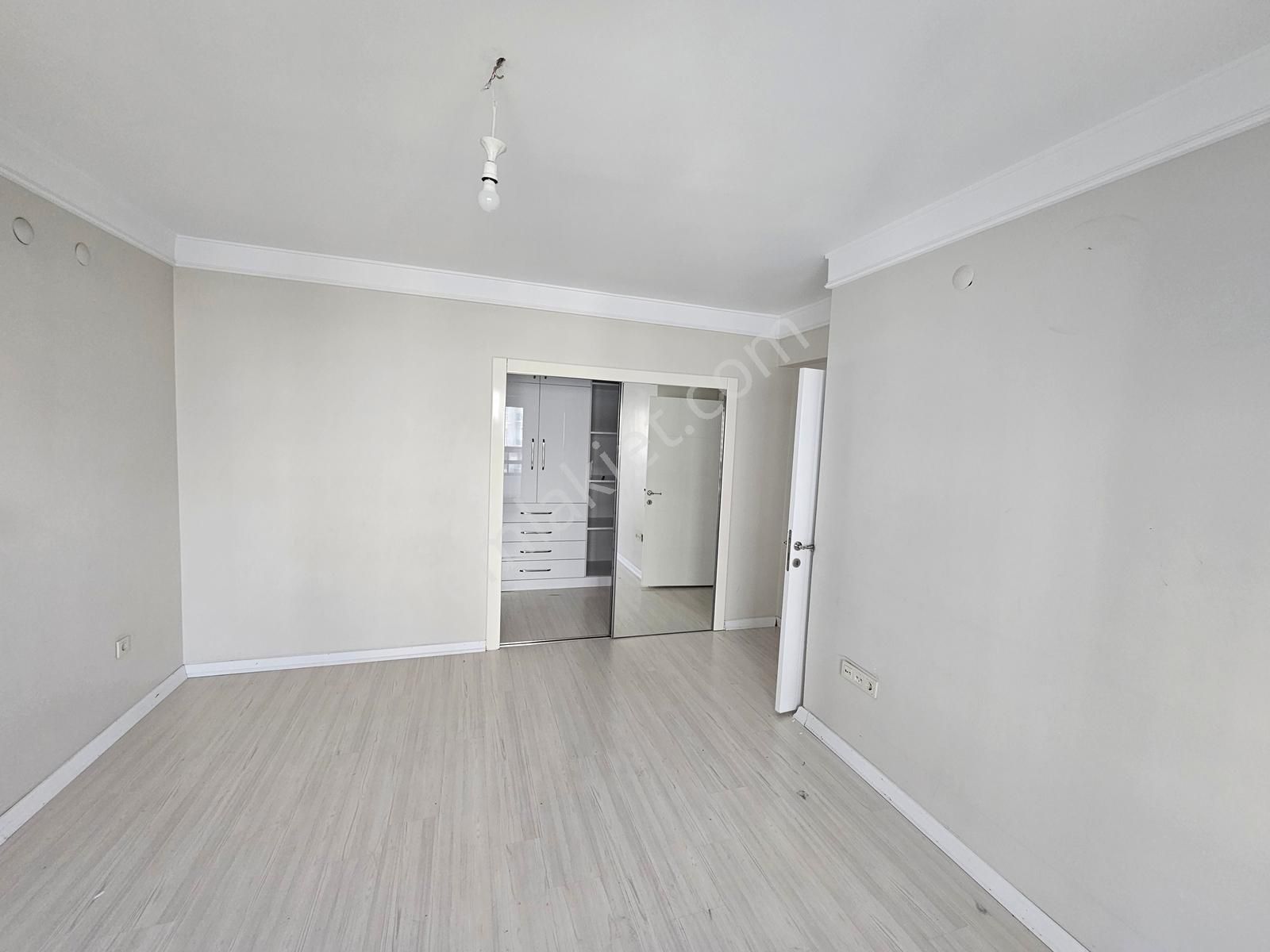 Şimşek Emlak'tan Yenimahalle Pamuklar Vadi Manzaralı 200 M2 4+1 - Görsel 24