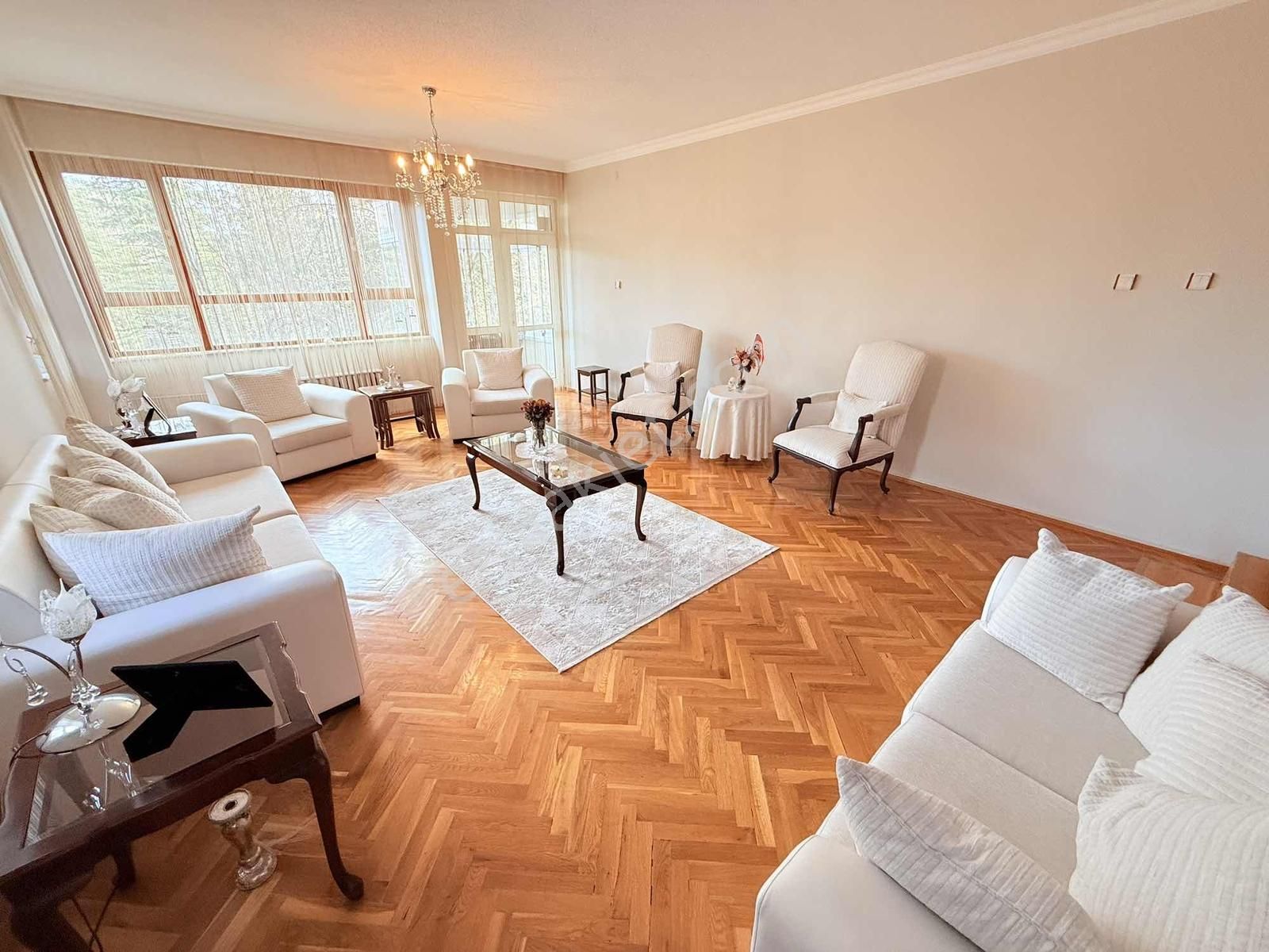 Çankaya Mutluköy Beta Sitesinde 190 M2 4+1 Asansörlü Daire - Görsel 18