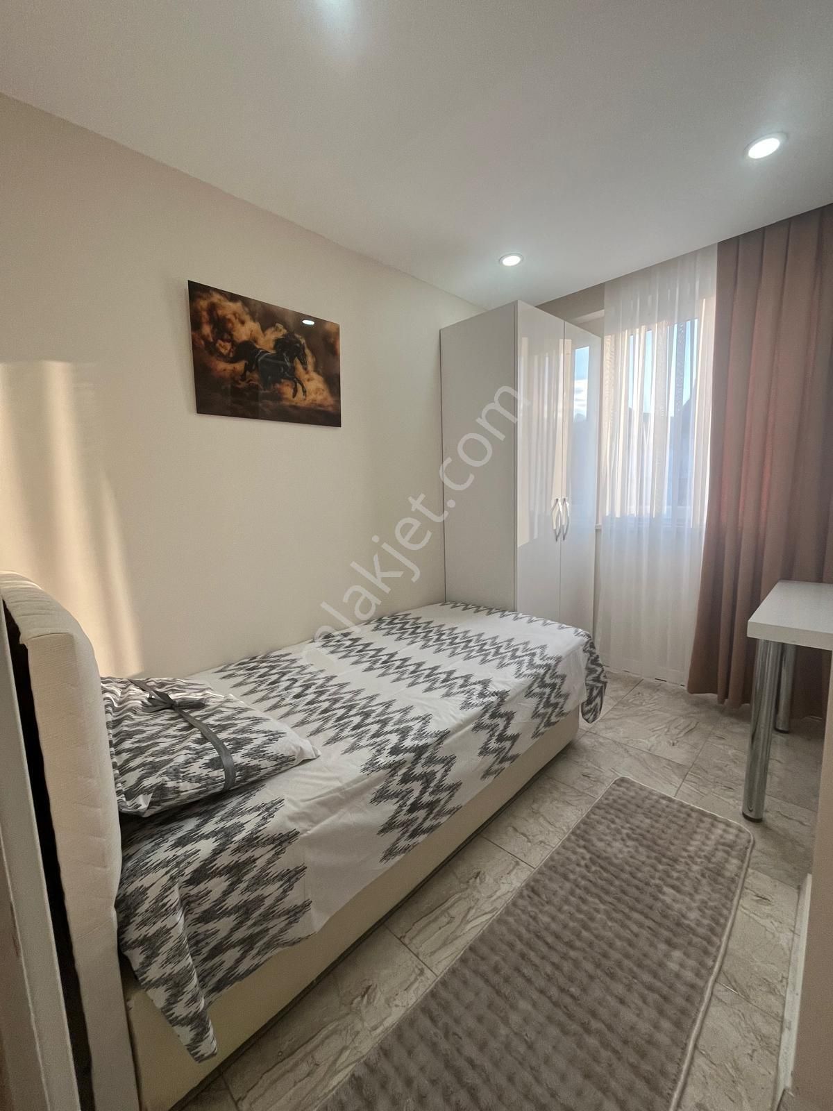 Paü ‘ Ye Yakın Arakat Full Eşyalı Yatırımlık 1+1 Satılık Apart - Görsel 5