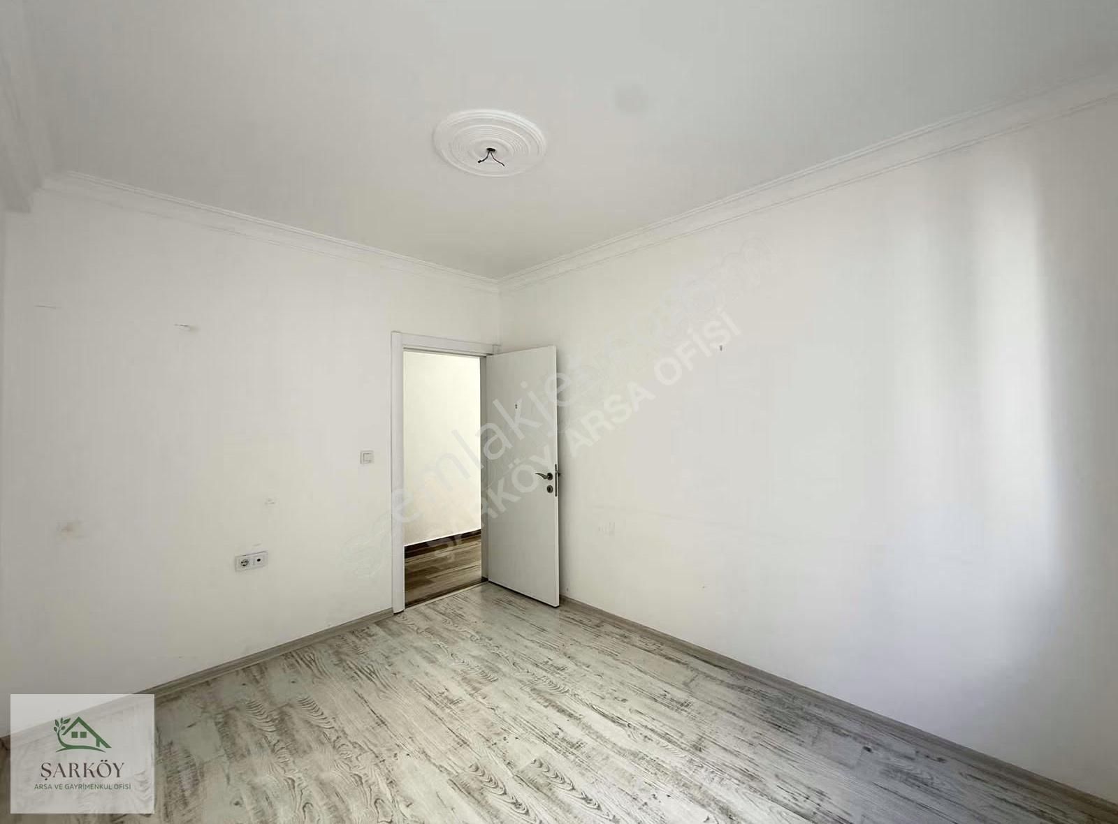 Altınova Mahallesi Satılık 2+1 Daire Köşe Konumda - Görsel 14