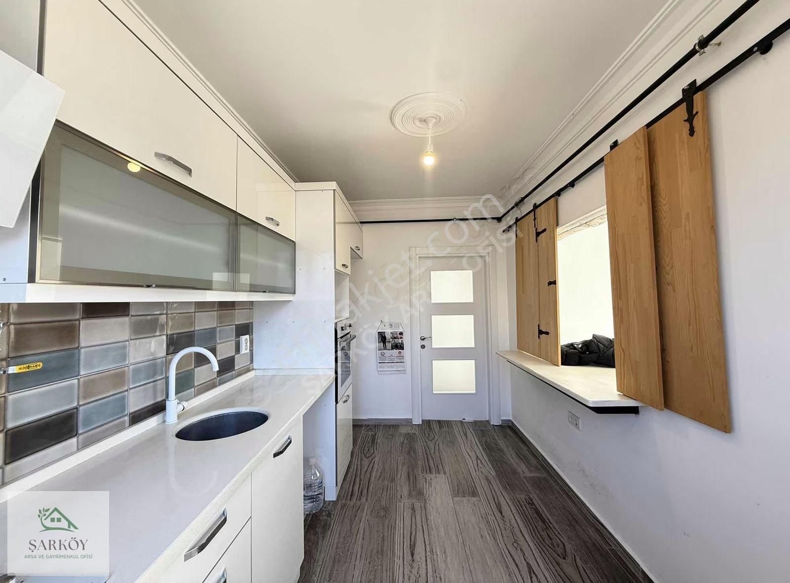 Altınova Mahallesi Satılık 2+1 Daire Köşe Konumda - Görsel 12