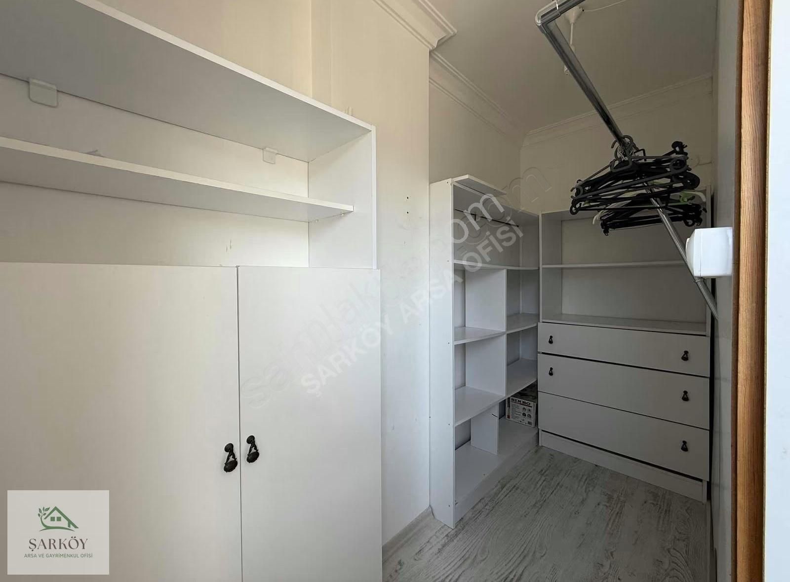 Altınova Mahallesi Satılık 2+1 Daire Köşe Konumda - Görsel 17