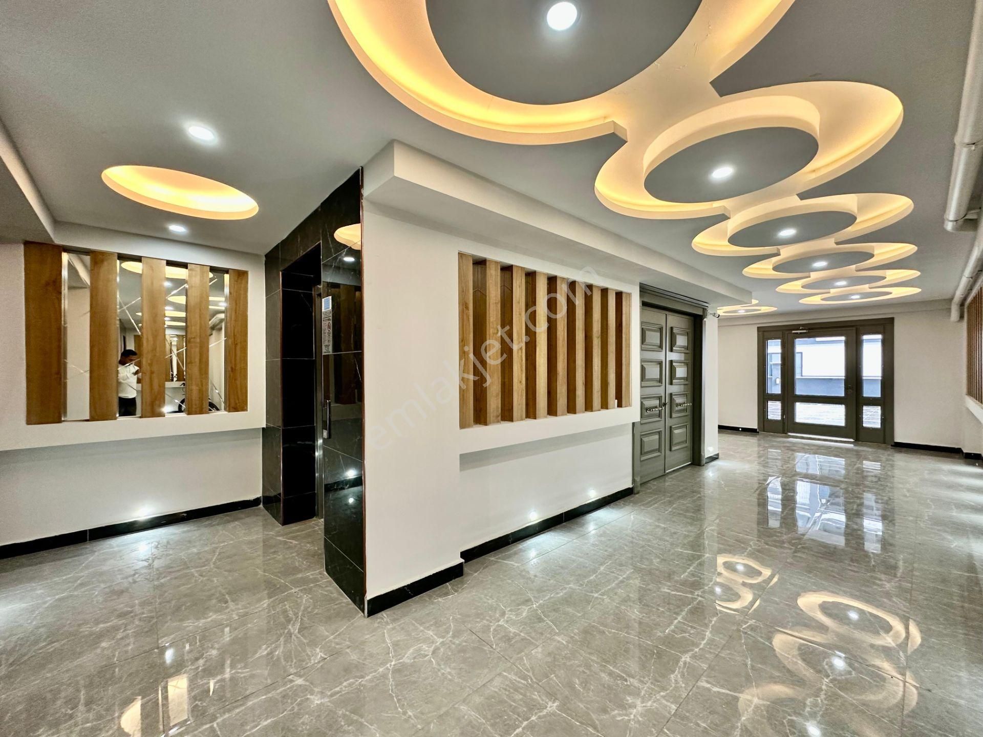 ꧁ay Emlaktan꧂akçayda Ön Cephe*benim Olsun Dedirten*müstakil Tadında Şık Tasarımlı Satılık 2+1 Daire