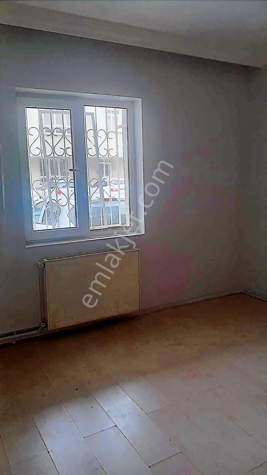 Çankaya Tutumlu Sokak 2+1 Bahçe Çıkışlı Giriş Kat - Görsel 8