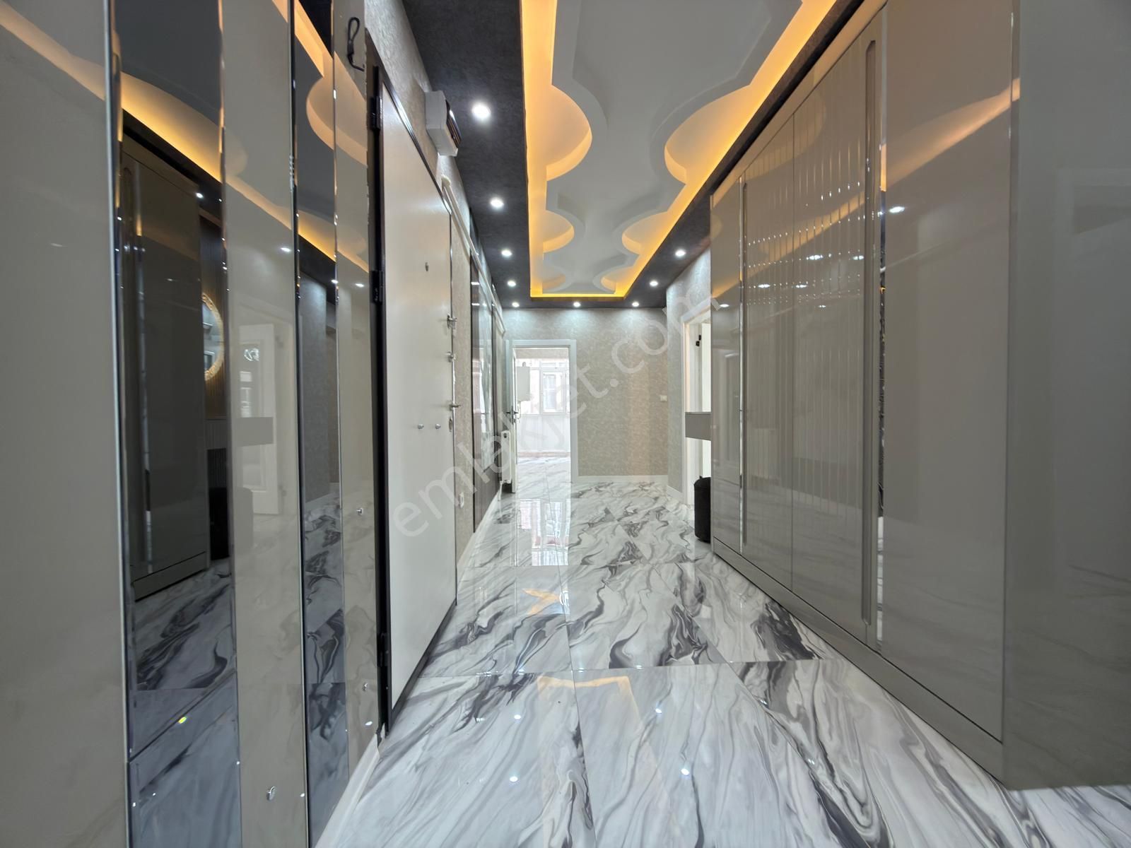 Kariyerden Tepebaşın'da Cadde Yakını Ara Katta Lüx Yapılı 3+1 Daire - Görsel 29