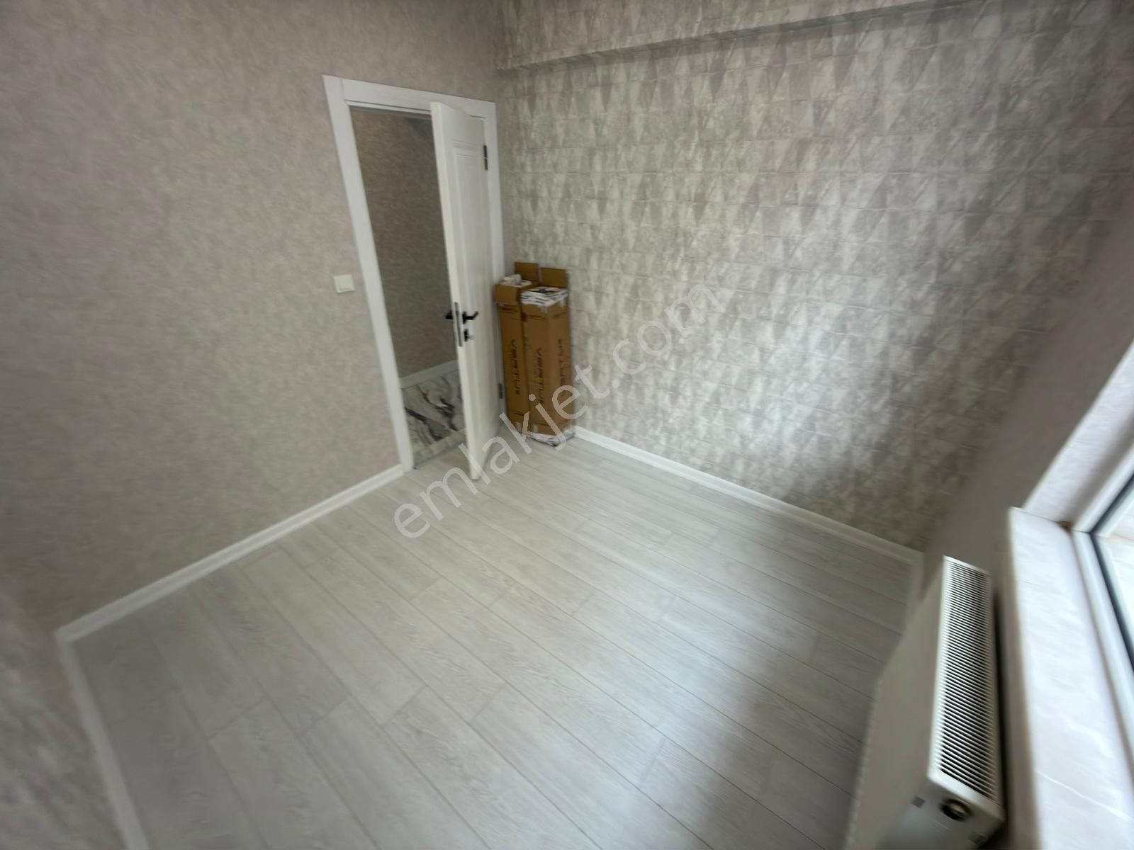 Kariyerden Tepebaşın'da Cadde Yakını Ara Katta Lüx Yapılı 3+1 Daire - Görsel 21