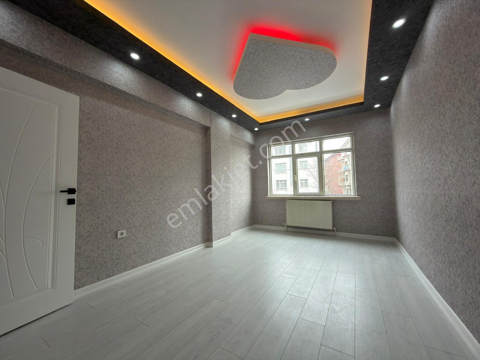 Kariyerden Tepebaşın'da Cadde Yakını Ara Katta Lüx Yapılı 3+1 Daire - Görsel 23