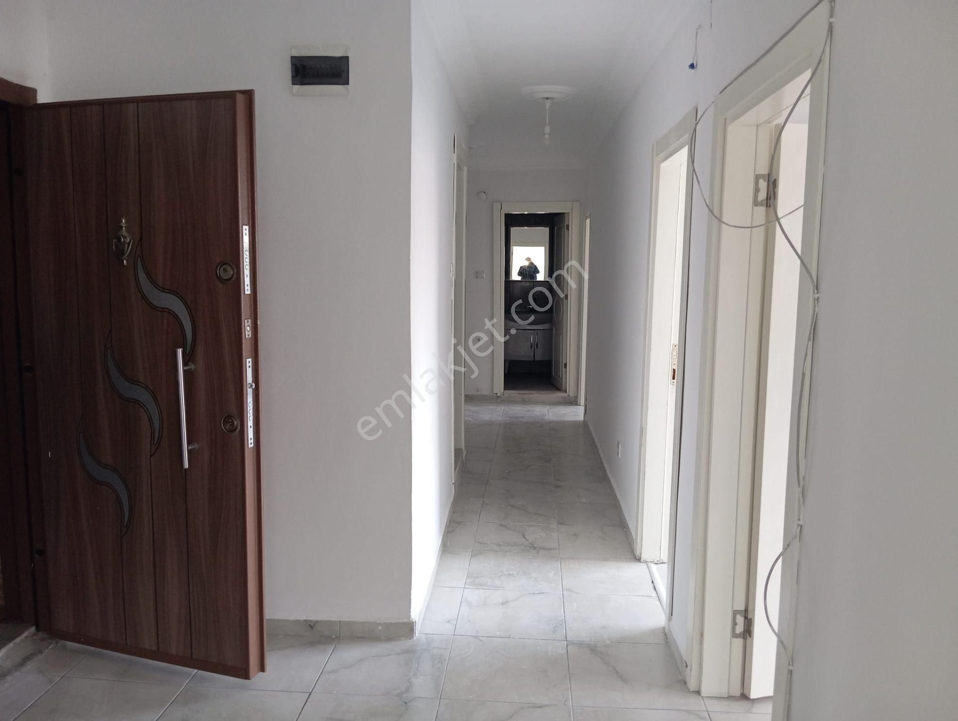 Vega'dan Solide Deniz Manzaralı Anayol Üzerinde Merkezi Konum Kiralık 3+1 Daire - Görsel 15