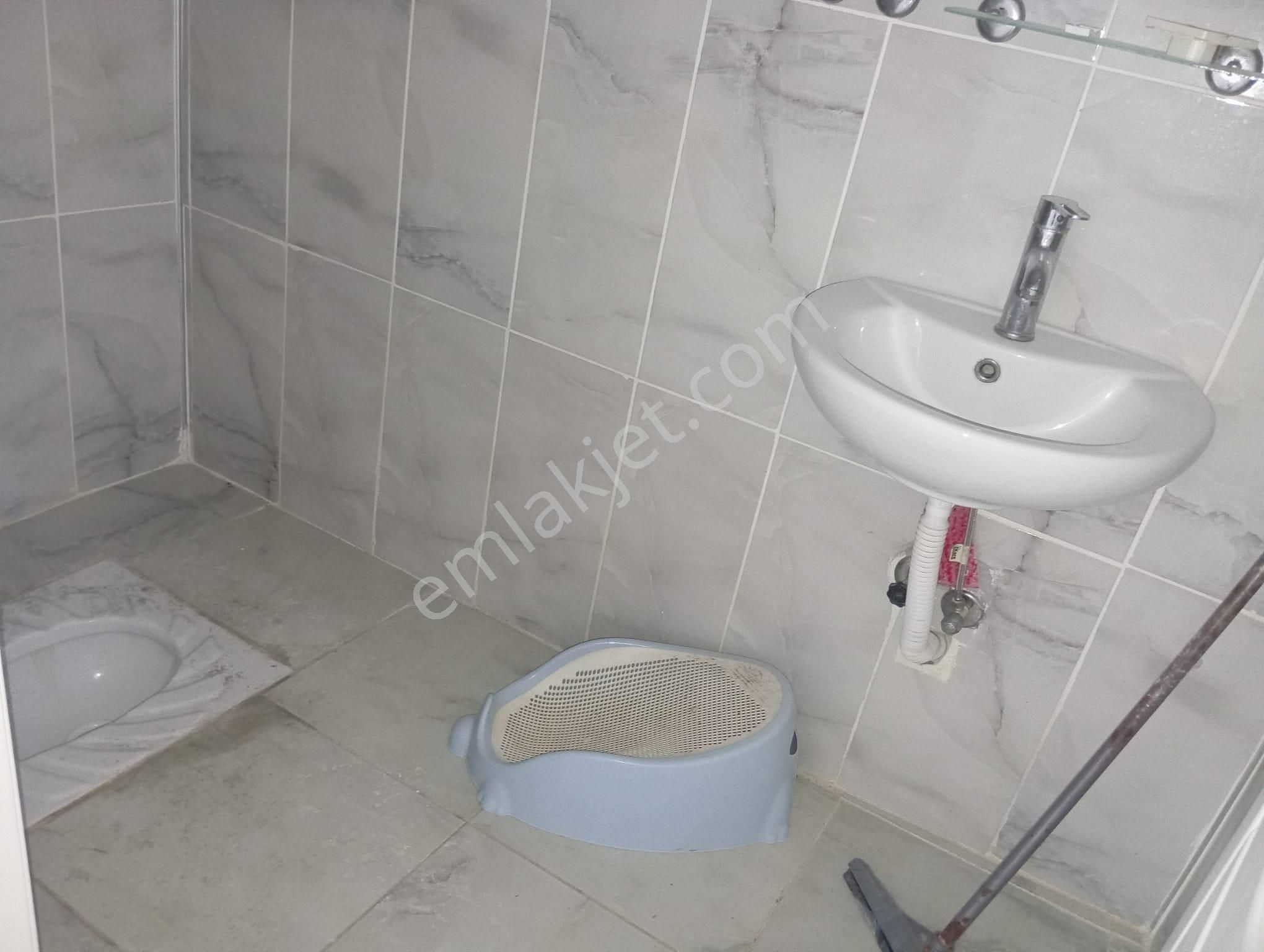 Vega'dan Solide Deniz Manzaralı Anayol Üzerinde Merkezi Konum Kiralık 3+1 Daire - Görsel 17