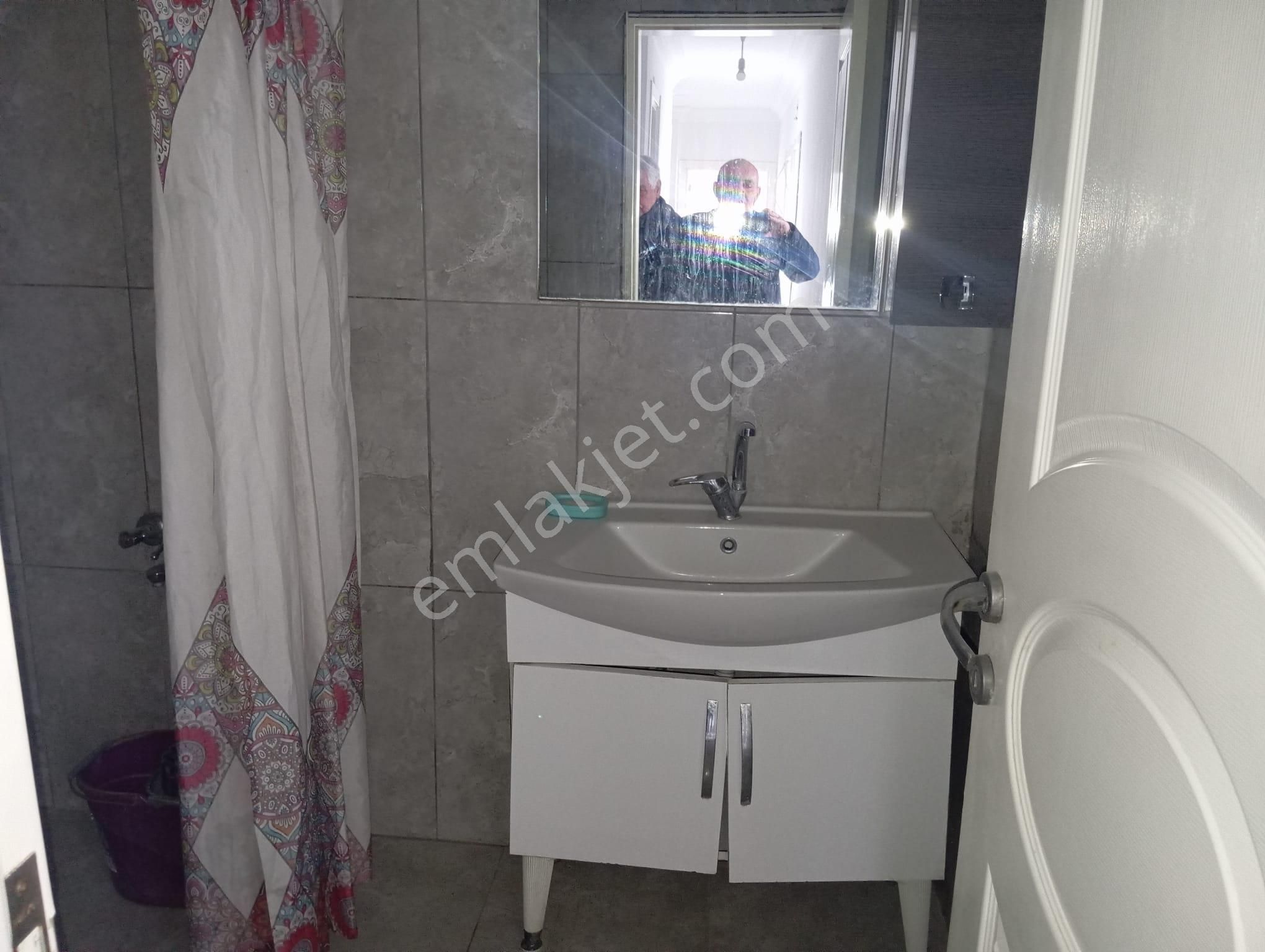 Vega'dan Solide Deniz Manzaralı Anayol Üzerinde Merkezi Konum Kiralık 3+1 Daire - Görsel 6