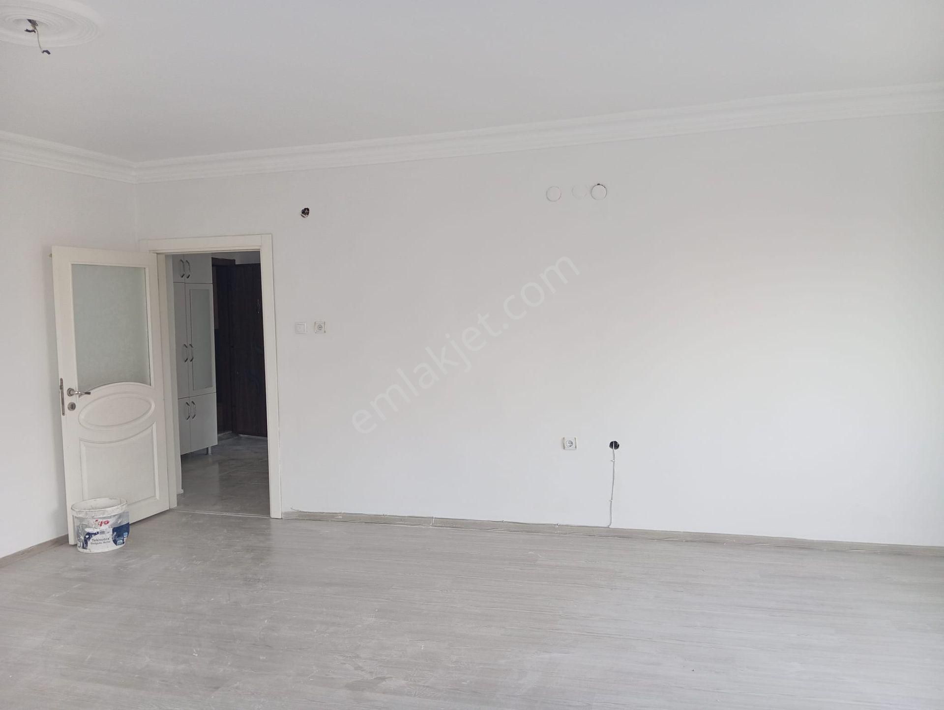 Vega'dan Solide Deniz Manzaralı Anayol Üzerinde Merkezi Konum Kiralık 3+1 Daire - Görsel 5