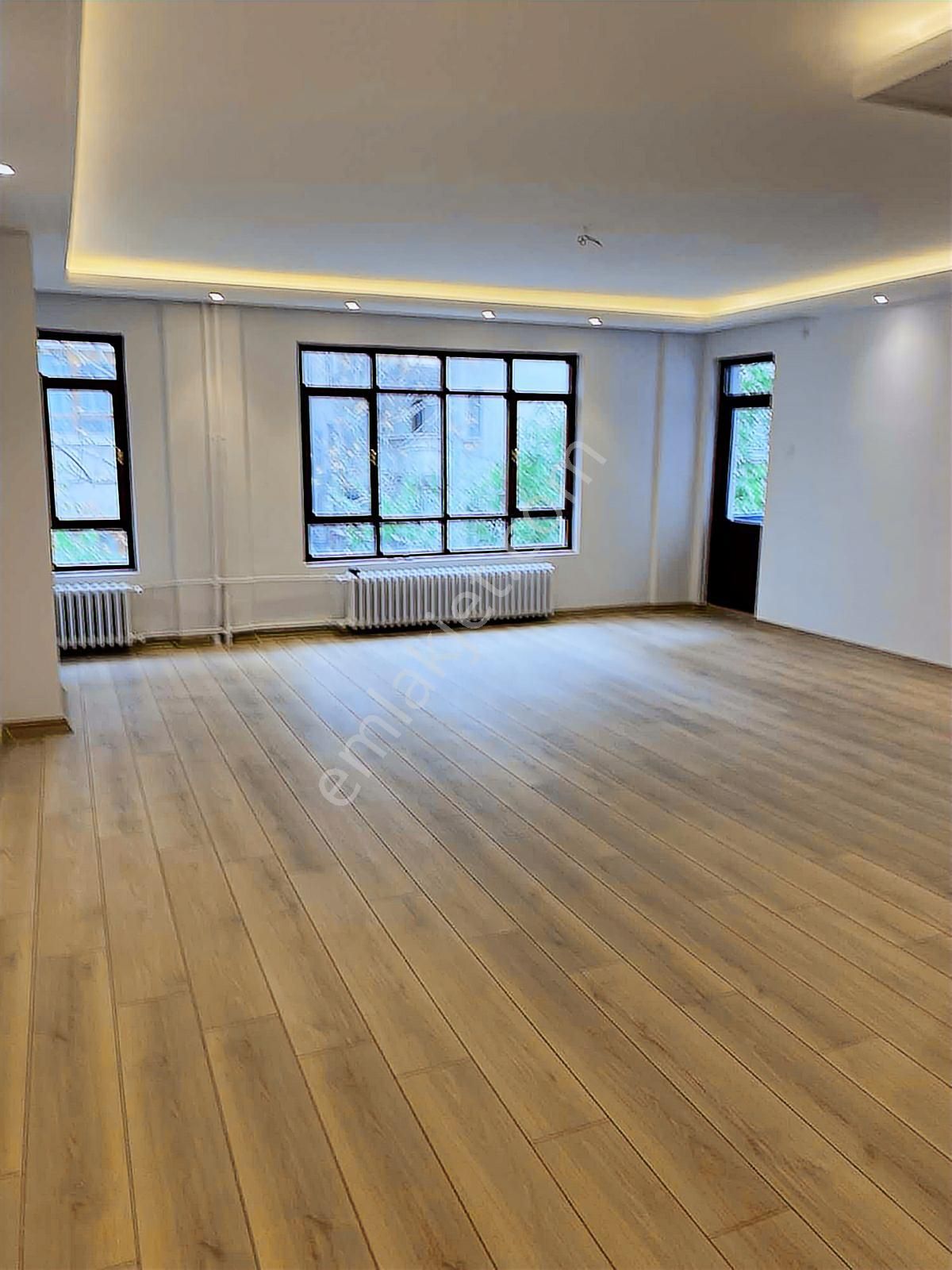 Çankaya Gop Çiçekdağ Sok.da 3+1 Full Yapılı Otoparklı Merkezi