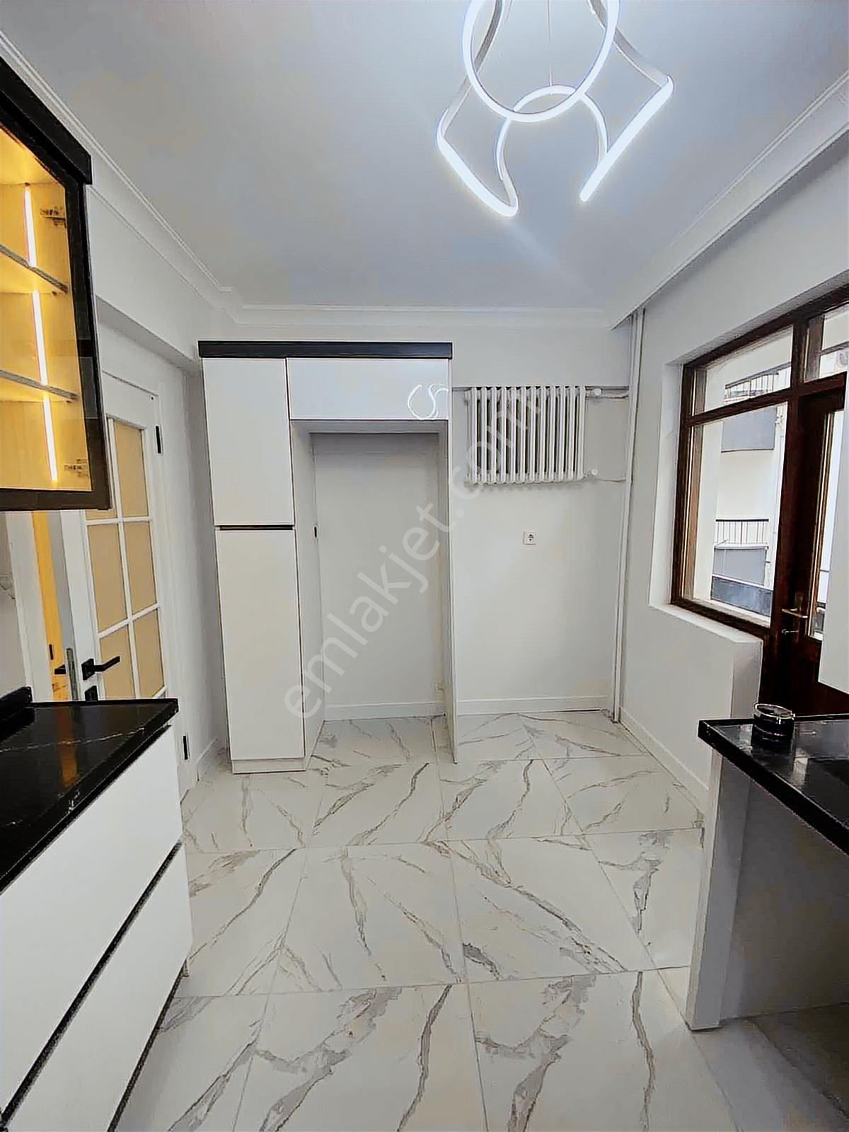 Çankaya Gop Çiçekdağ Sok.da 3+1 Full Yapılı Otoparklı Merkezi - Görsel 23