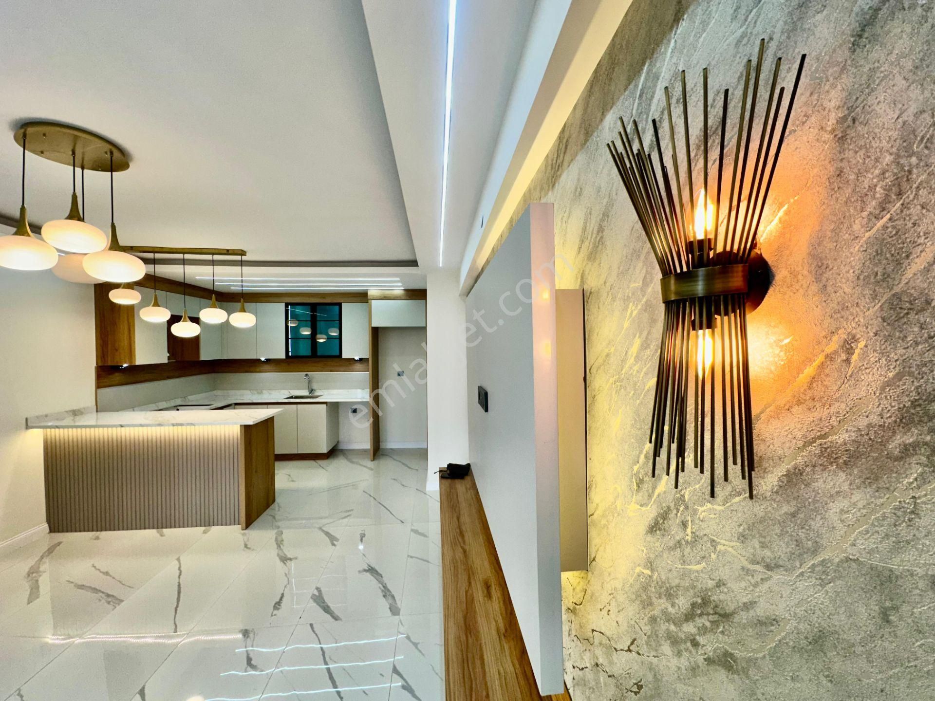 ꧁ay Emlaktan꧁akçay Merkezde Denize 500 Mt Şık Tasarım Arakat Ayrı Mutfak Ön Cephe Satılık 3+1 Daire - Görsel 34