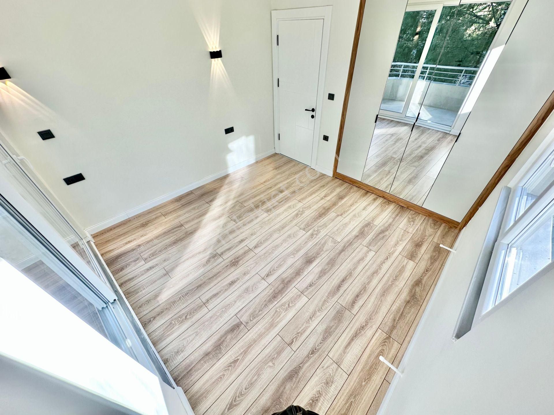 ꧁ay Emlaktan꧁akçay Merkezde Denize 500 Mt Şık Tasarım Arakat Ayrı Mutfak Ön Cephe Satılık 3+1 Daire - Görsel 9