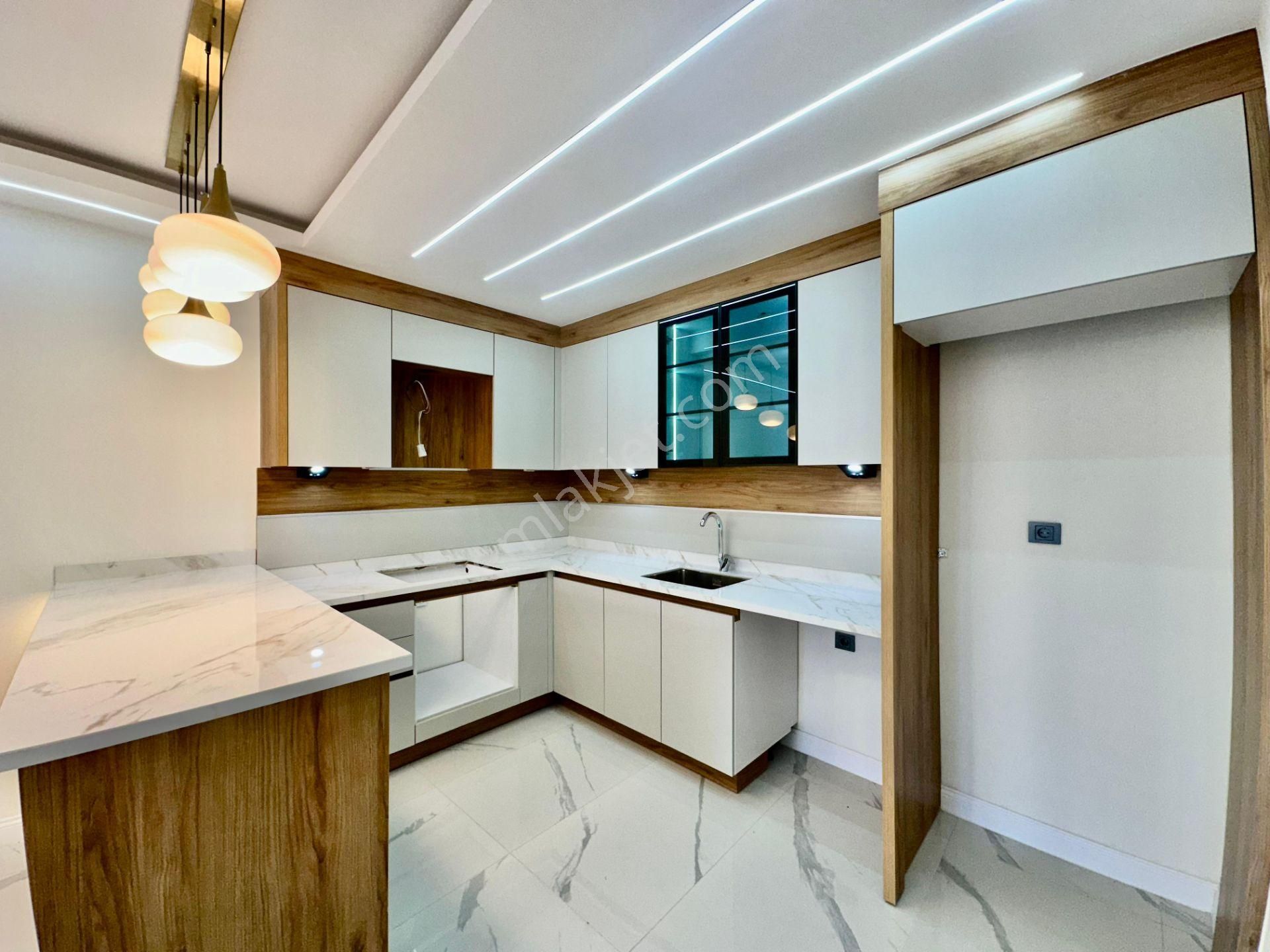 ꧁ay Emlaktan꧁akçay Merkezde Denize 500 Mt Şık Tasarım Arakat Ayrı Mutfak Ön Cephe Satılık 3+1 Daire - Görsel 4