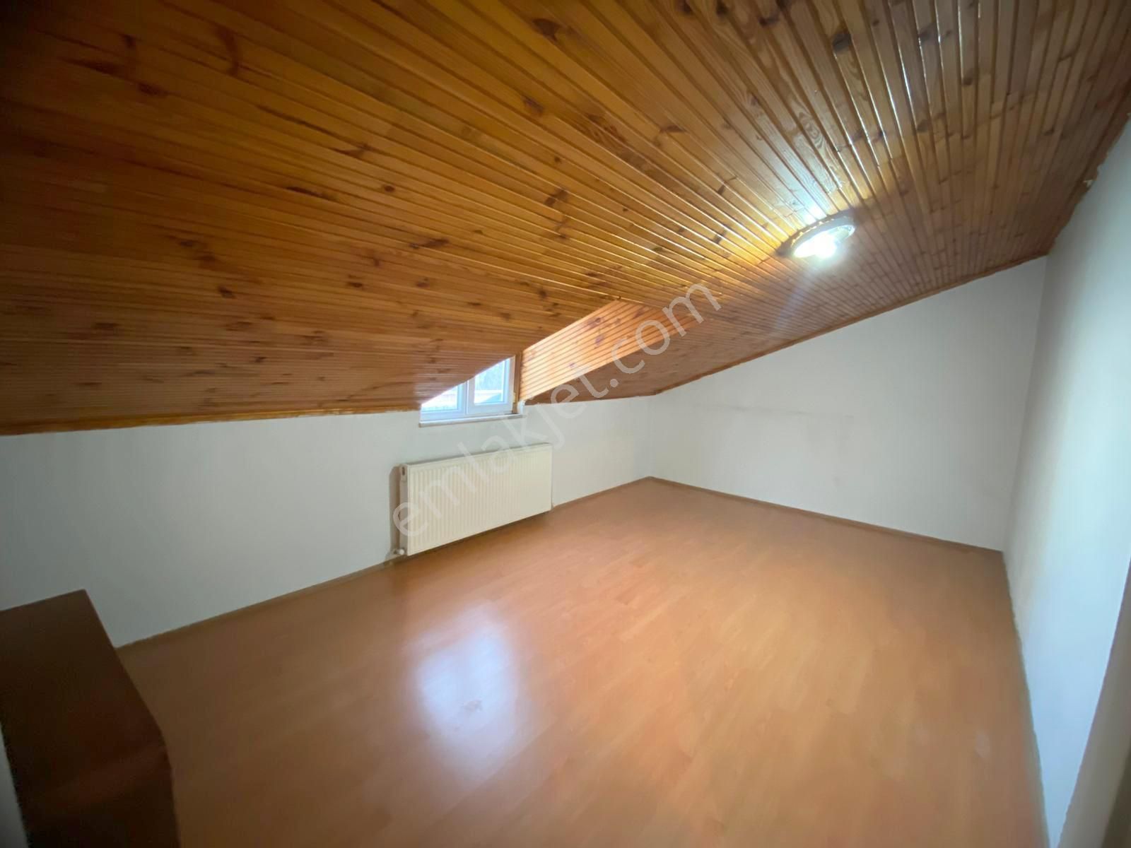 Mertcan'dan Velibaba Mah. Caddeye 3dk Açık Teraslı 1+1 Daire - Görsel 7