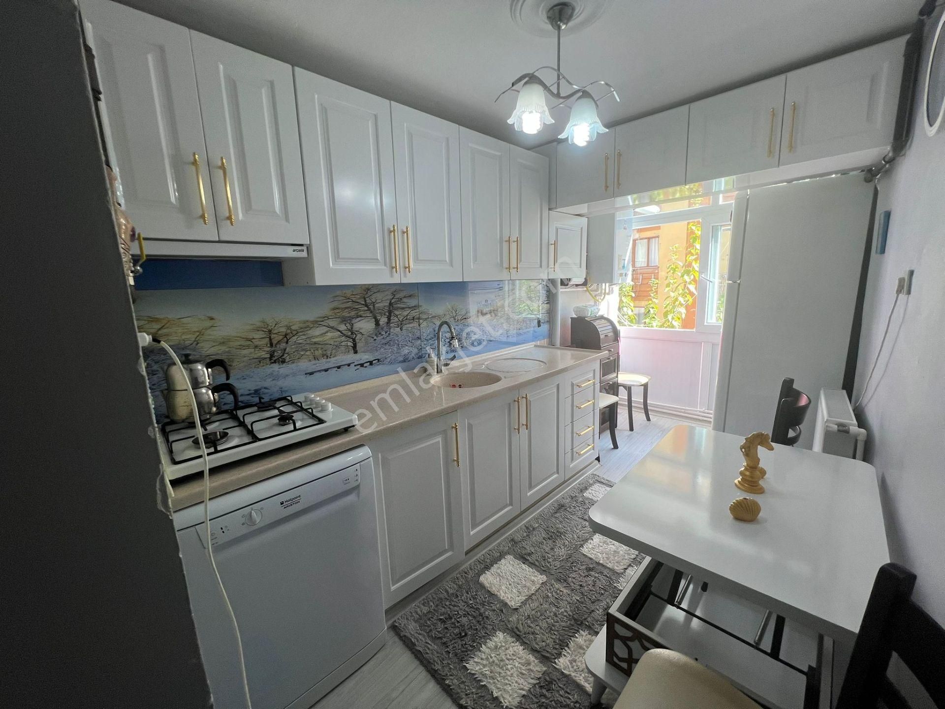 Acill Konak İzmirpark Avm Yakını 2+1 90m2 D.gazlı Ayrı Mutfak Arakat Fırsat Daire - Görsel 5