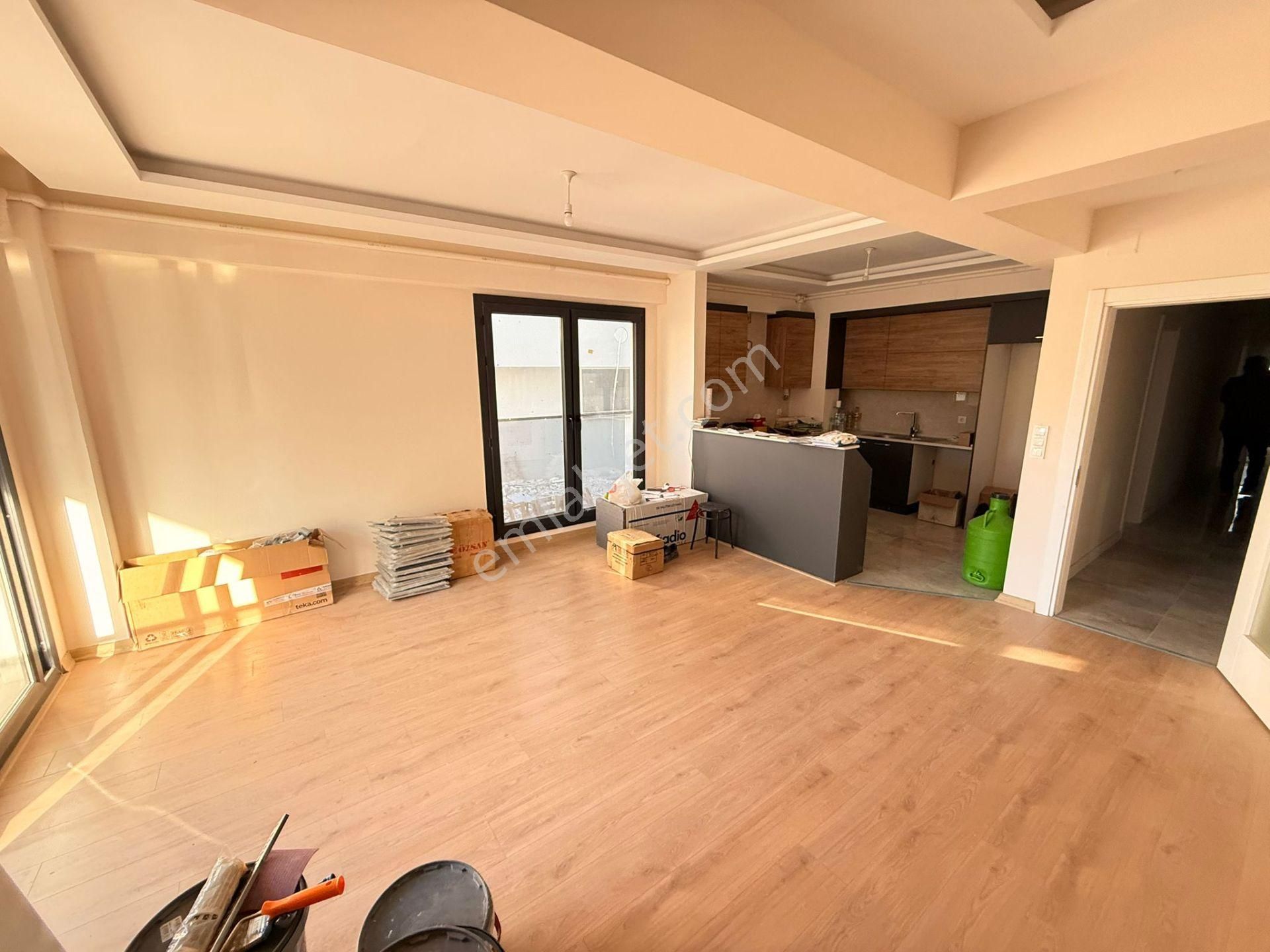 Manisa Alaşehir Alper Gayrimenkulden İstasyon Mah. 140 M2 Yüksek Giriş 3+1