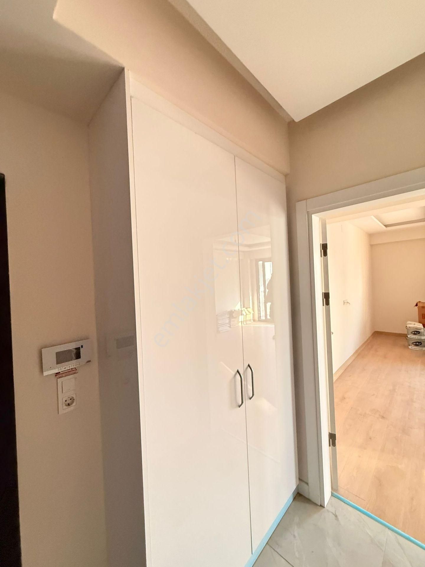 Manisa Alaşehir Alper Gayrimenkulden İstasyon Mah. 140 M2 Yüksek Giriş 3+1 - Görsel 5