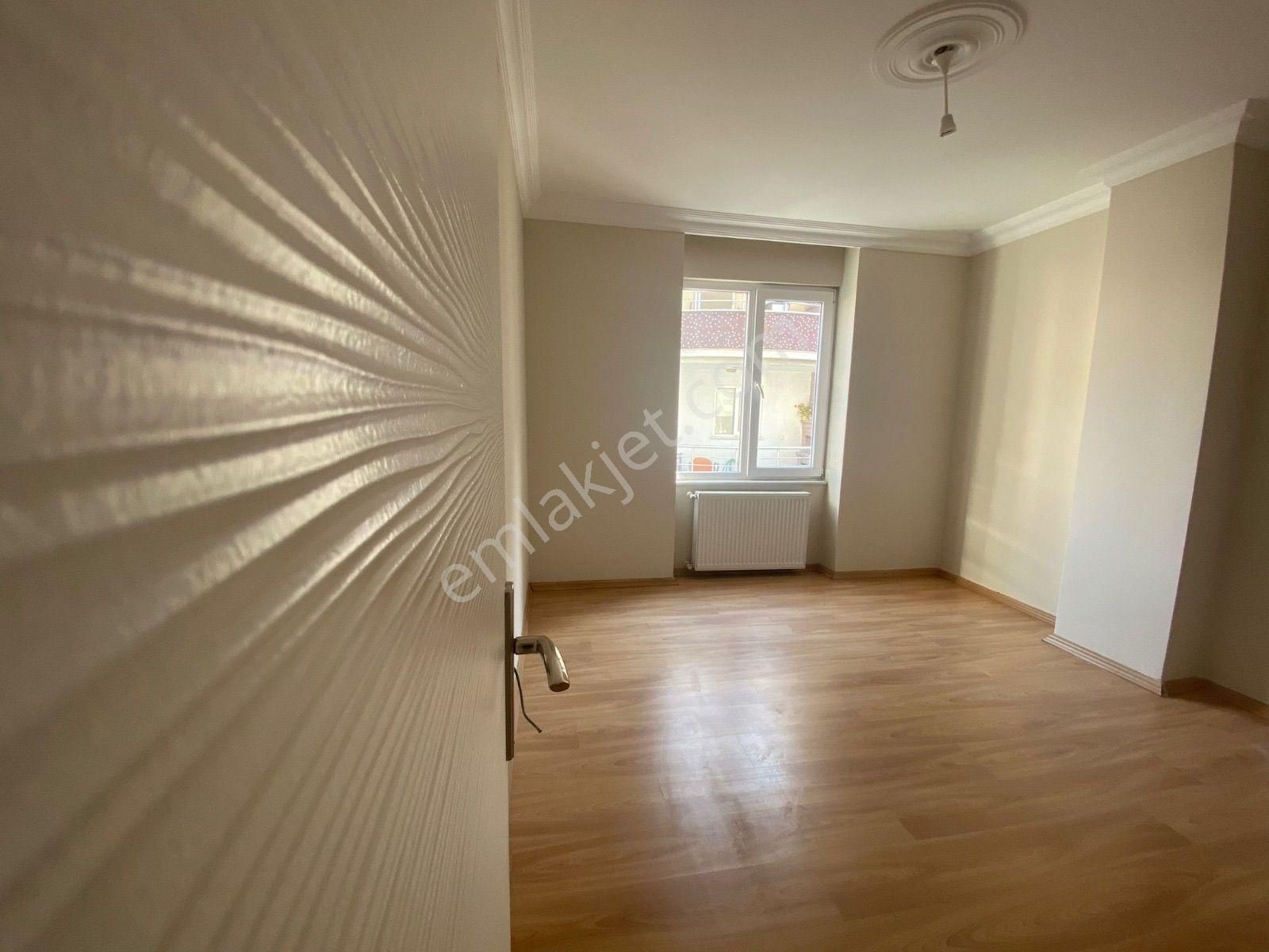 ▀mera Emlak'tan Cennetayağı Mh. Ayrı Mutfak Ara Kat 3+1 Daire - Görsel 10