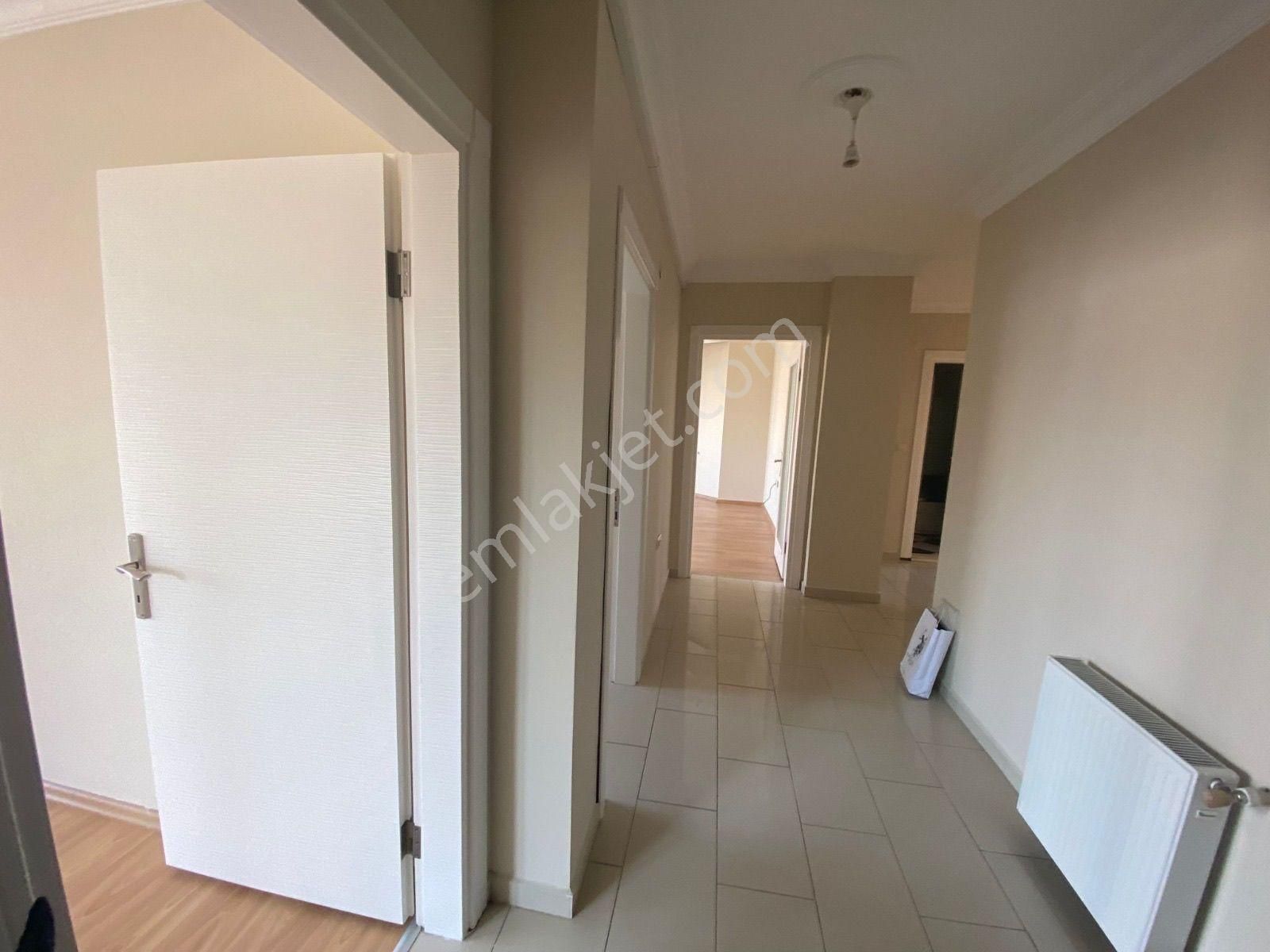 ▀mera Emlak'tan Cennetayağı Mh. Ayrı Mutfak Ara Kat 3+1 Daire - Görsel 23