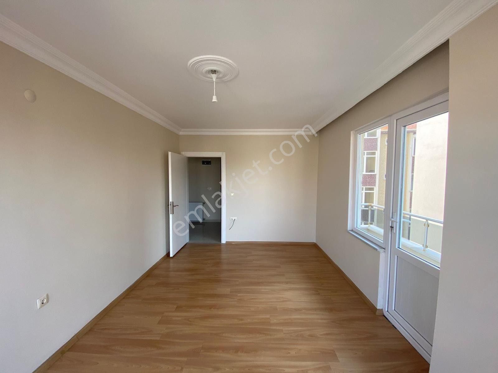 ▀mera Emlak'tan Cennetayağı Mh. Ayrı Mutfak Ara Kat 3+1 Daire - Görsel 32