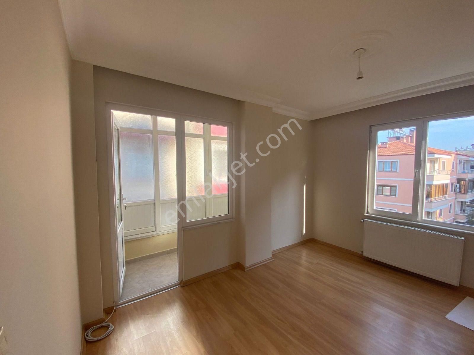 ▀mera Emlak'tan Cennetayağı Mh. Ayrı Mutfak Ara Kat 3+1 Daire - Görsel 19