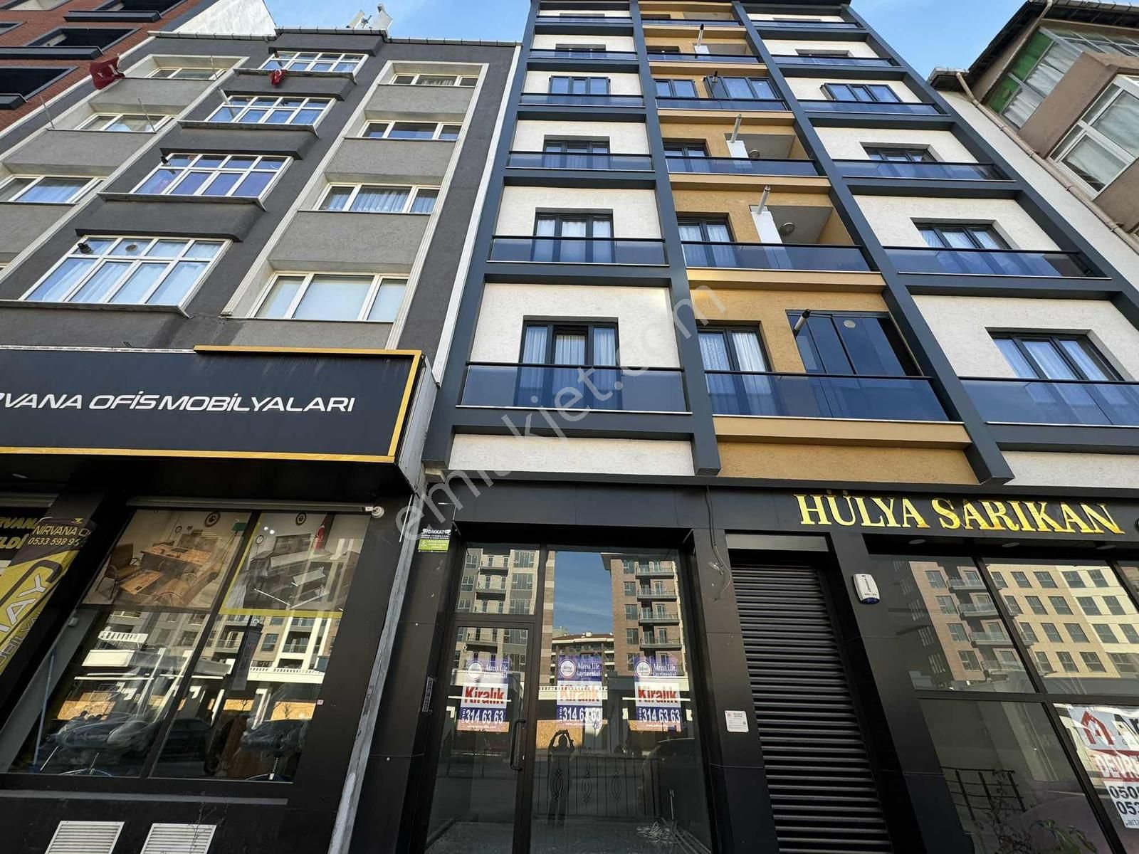 Ümraniye Alemdağ Cad.kurumsala Kiralık 40. M2 Kiralık Dükkan